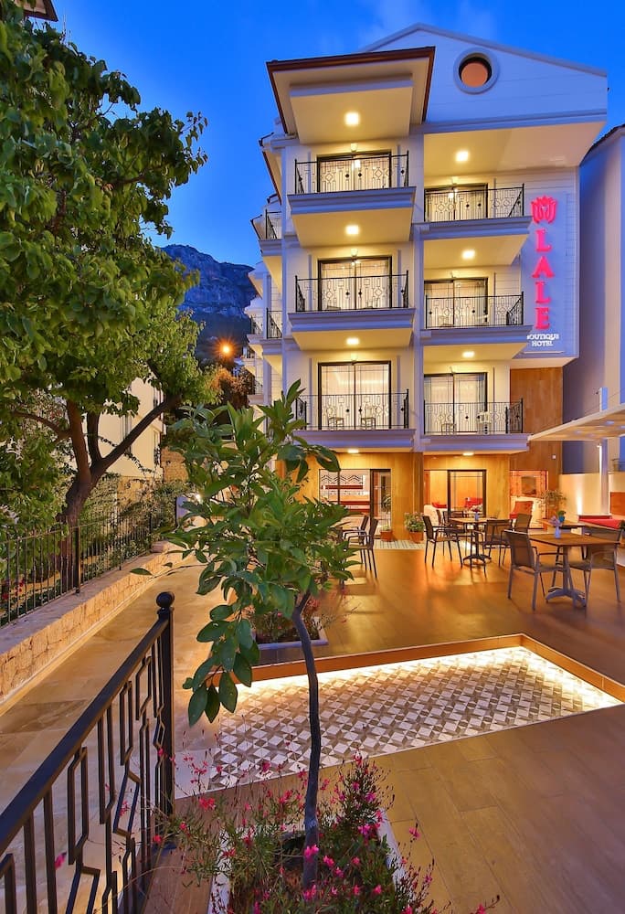 Lale Hotel