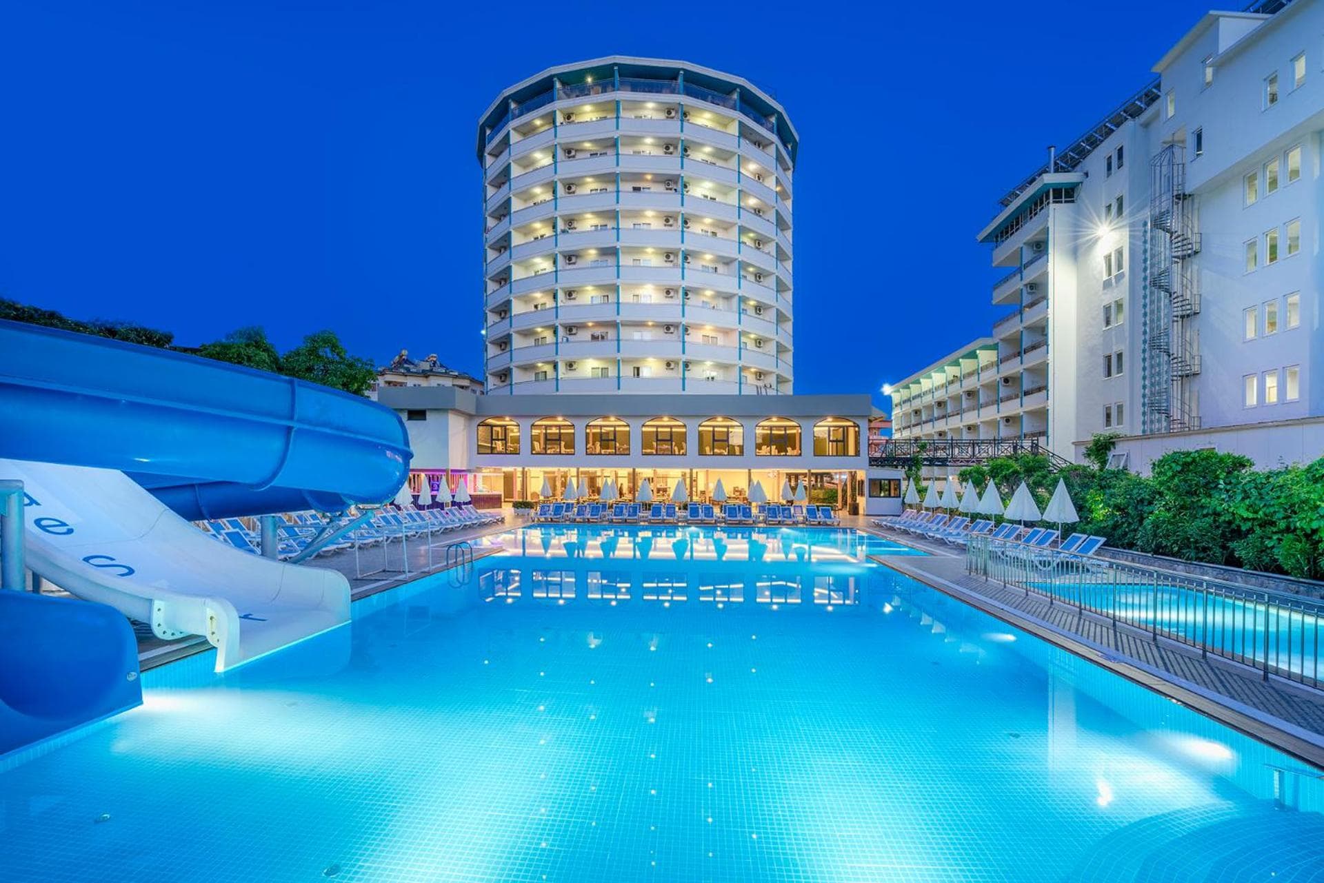 Blue Star Hotel - Image 2