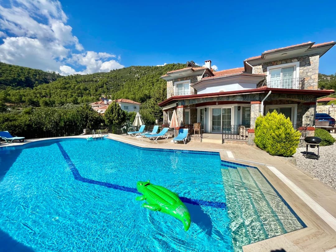 4 Bedroom - 3 Bathroom - 8 Person, Private Pool - Private 1000m2 Garden, DETACHED Villas, Unlimited WiFi - Free Parking fotoğrafı