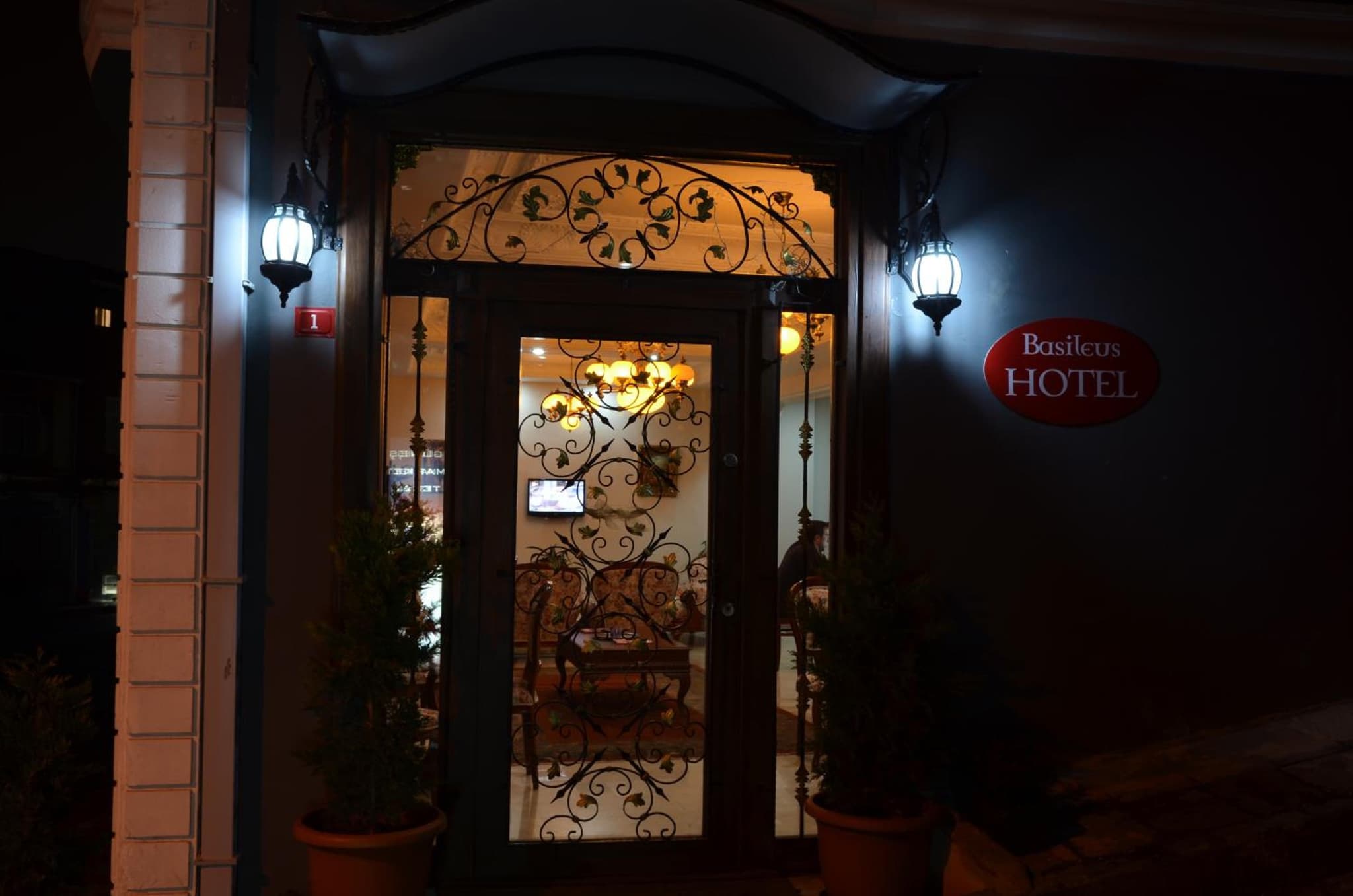 Basileus Hotel - Image 4