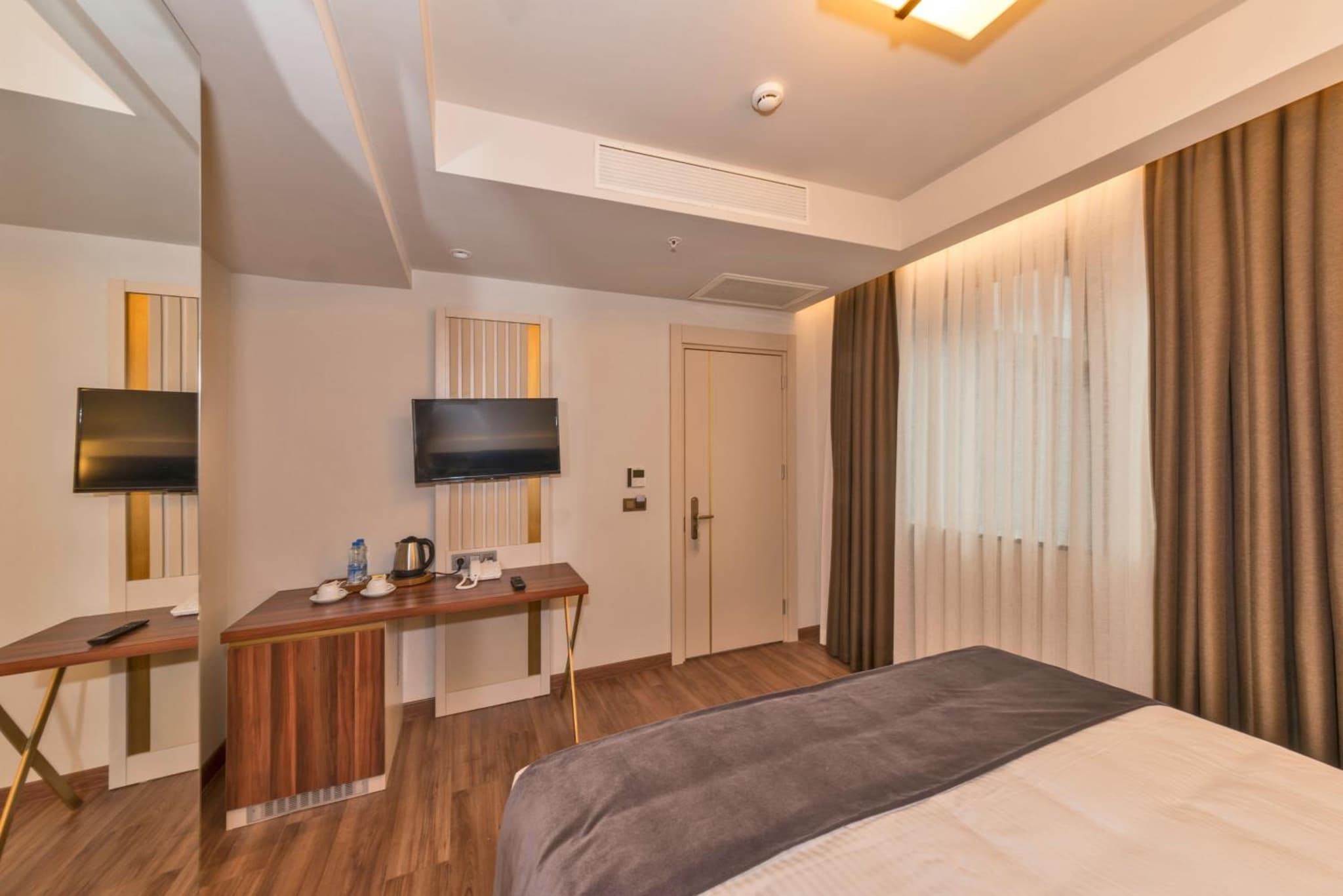 Golden Royal Hotel & SPA - Image 1