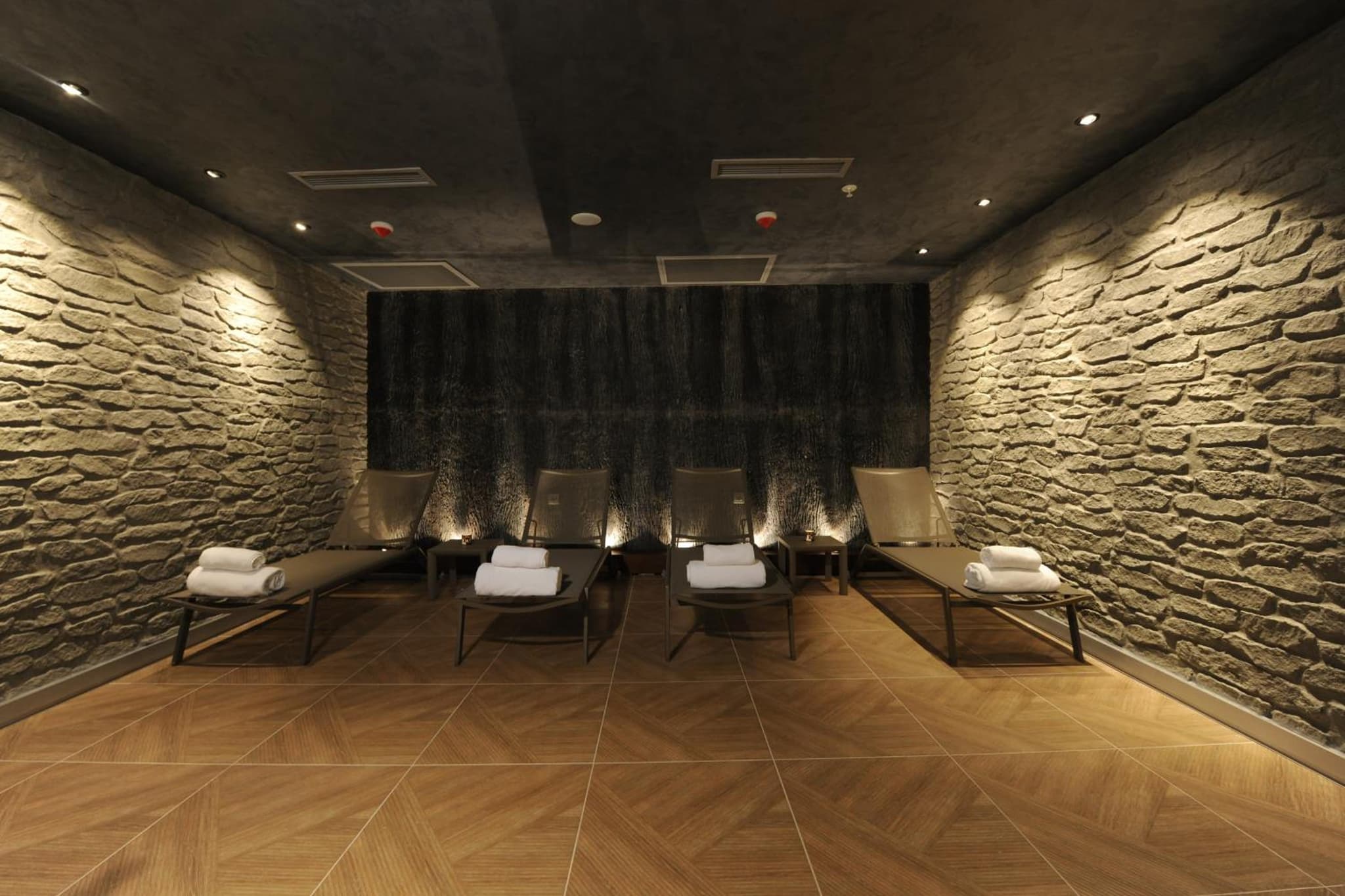 Le Petit Palace Hotel - Special Category - Image 2
