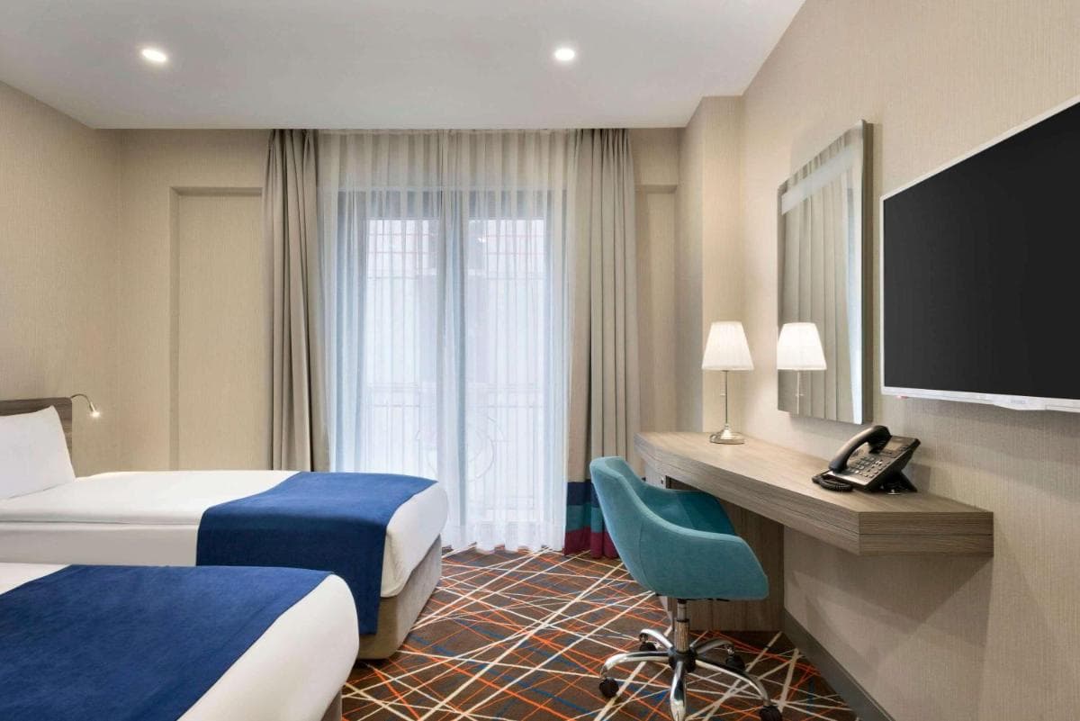 Tryp by Wyndham Istanbul Taksim - Image 1