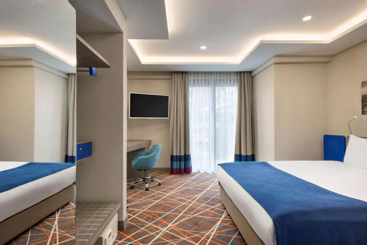 Tryp by Wyndham Istanbul Taksim - Image 2
