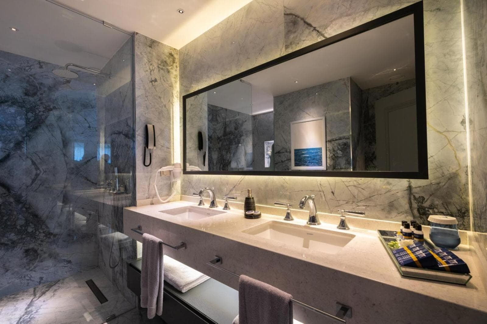 Vicenza Hotel - Image 2