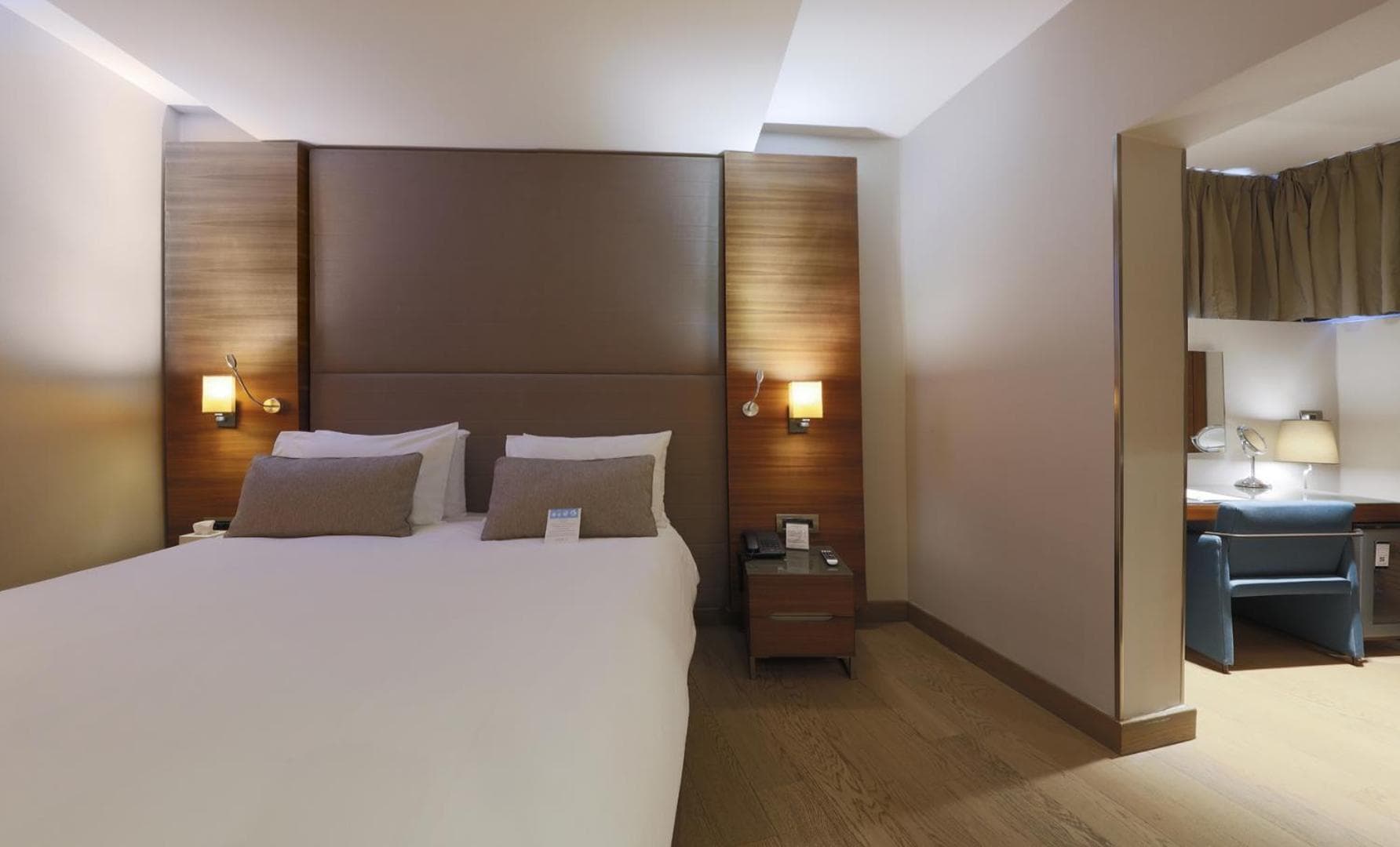Hotel Arcadia Blue Istanbul - Image 1