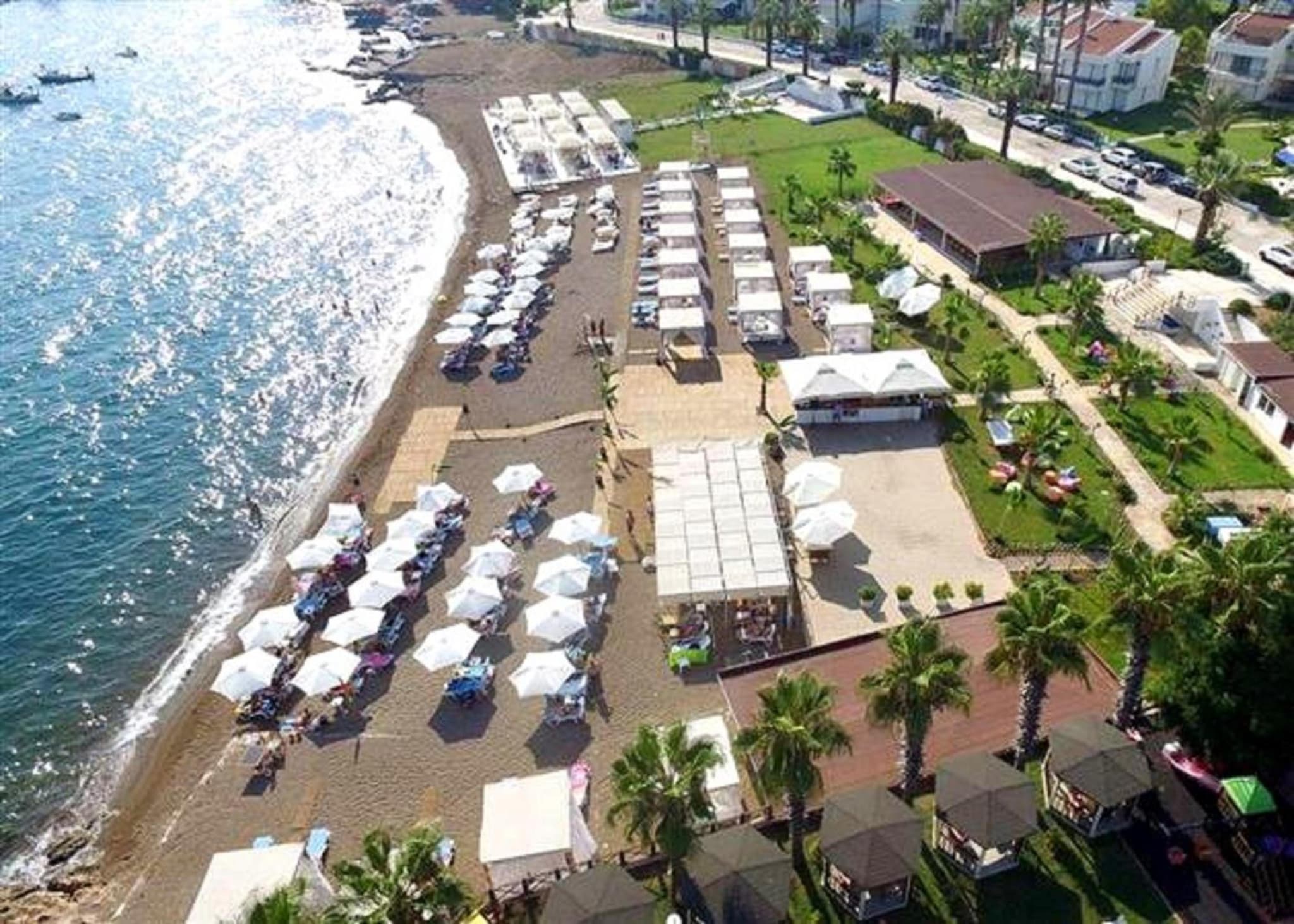 Tourist Hotel - Image 1