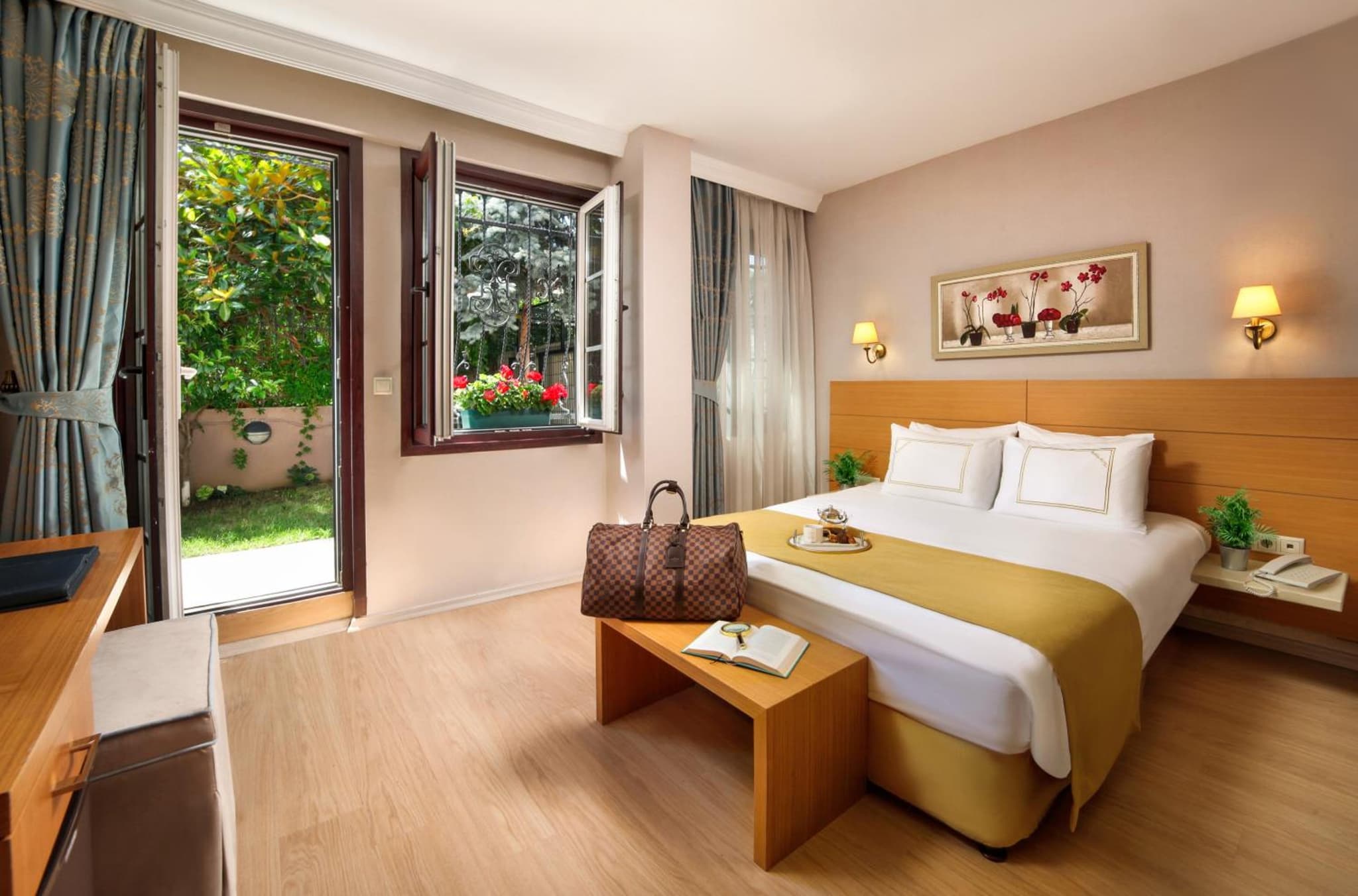 Almina Hotel - Special Class - Image 1