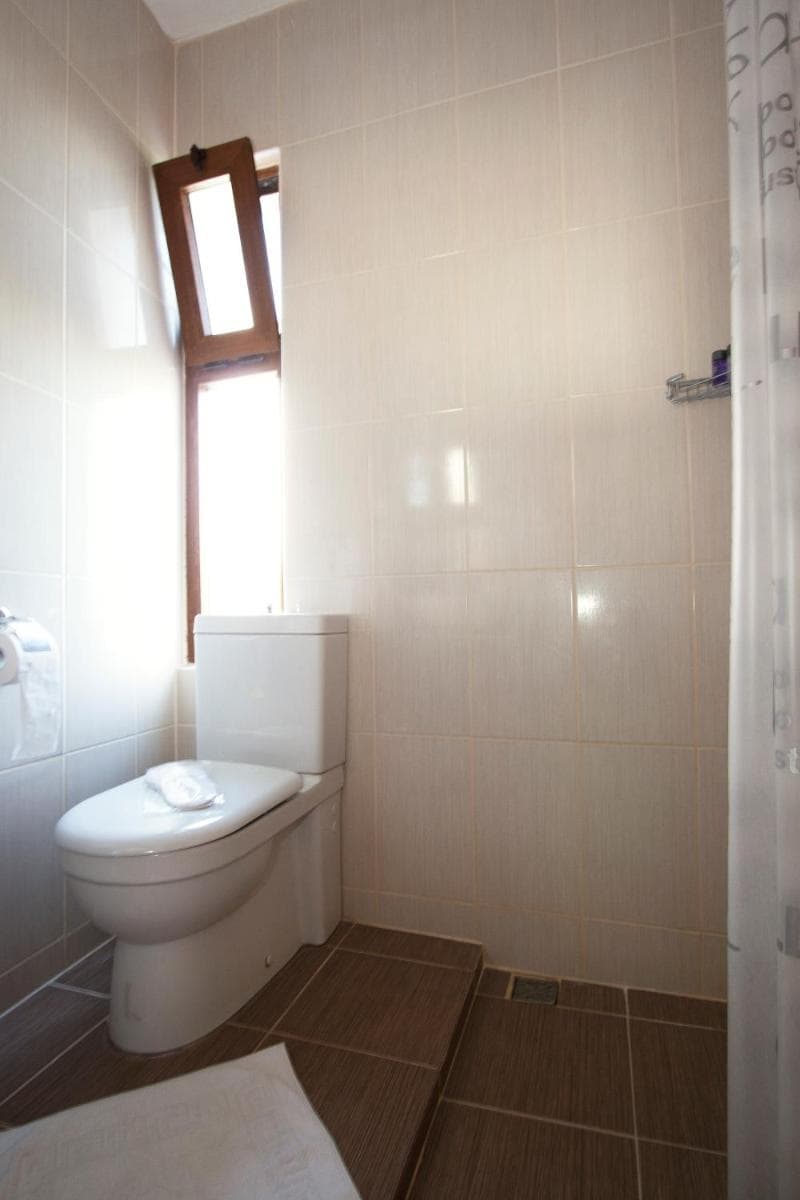Yalcin Hotel - Image 1