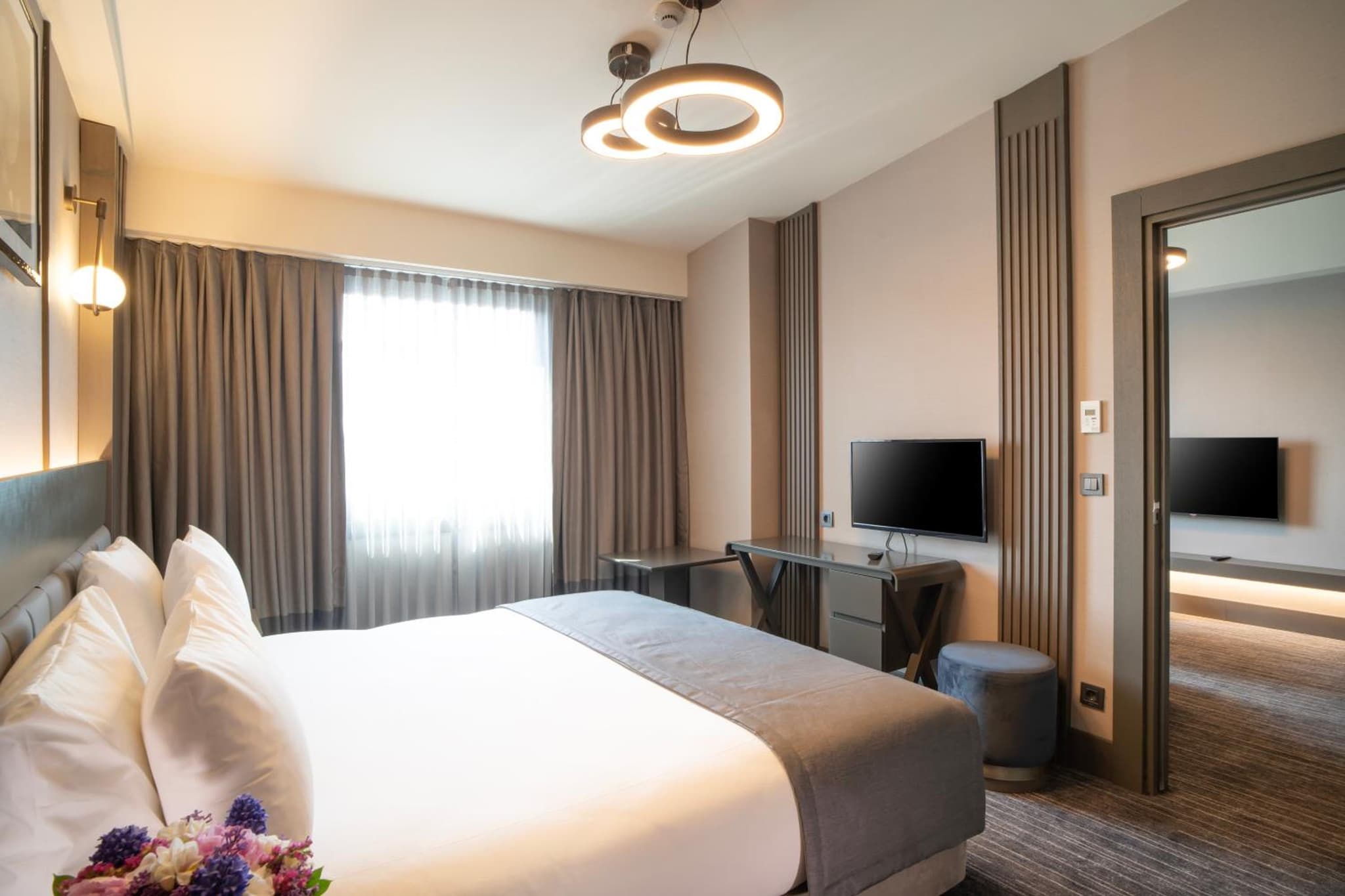 Arts Hotel Taksim - Image 4