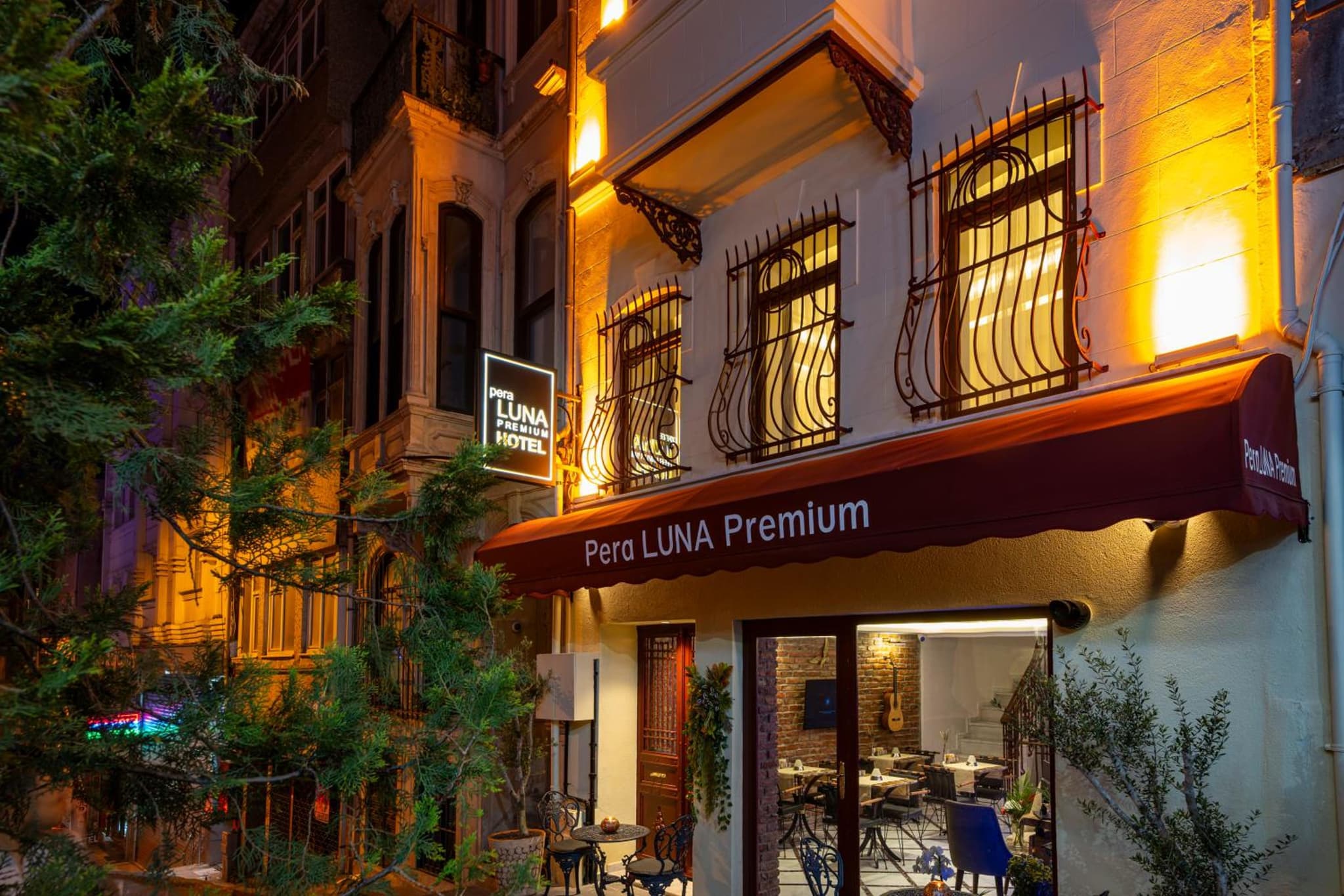 Pera Luna Premium Otel - Image 2