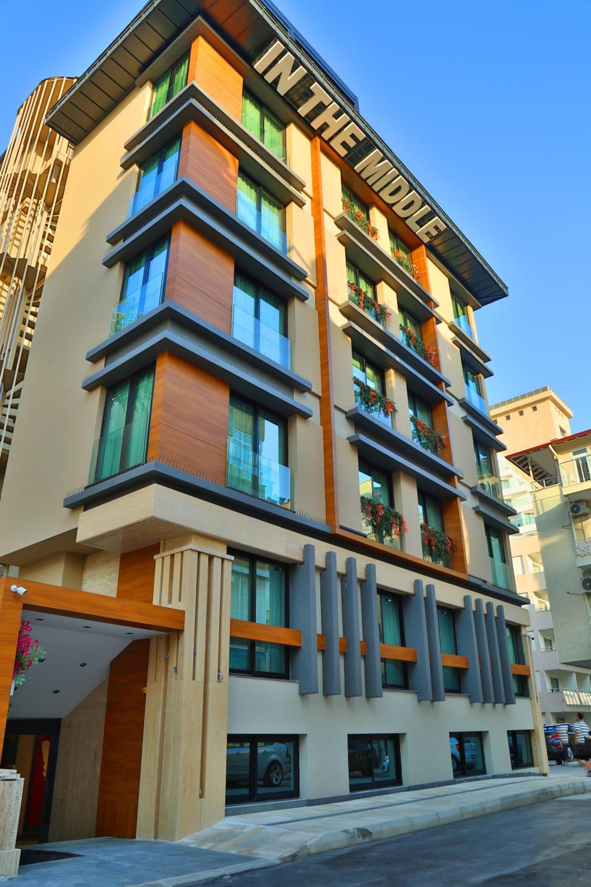 İn The Middle Otel - Image 1