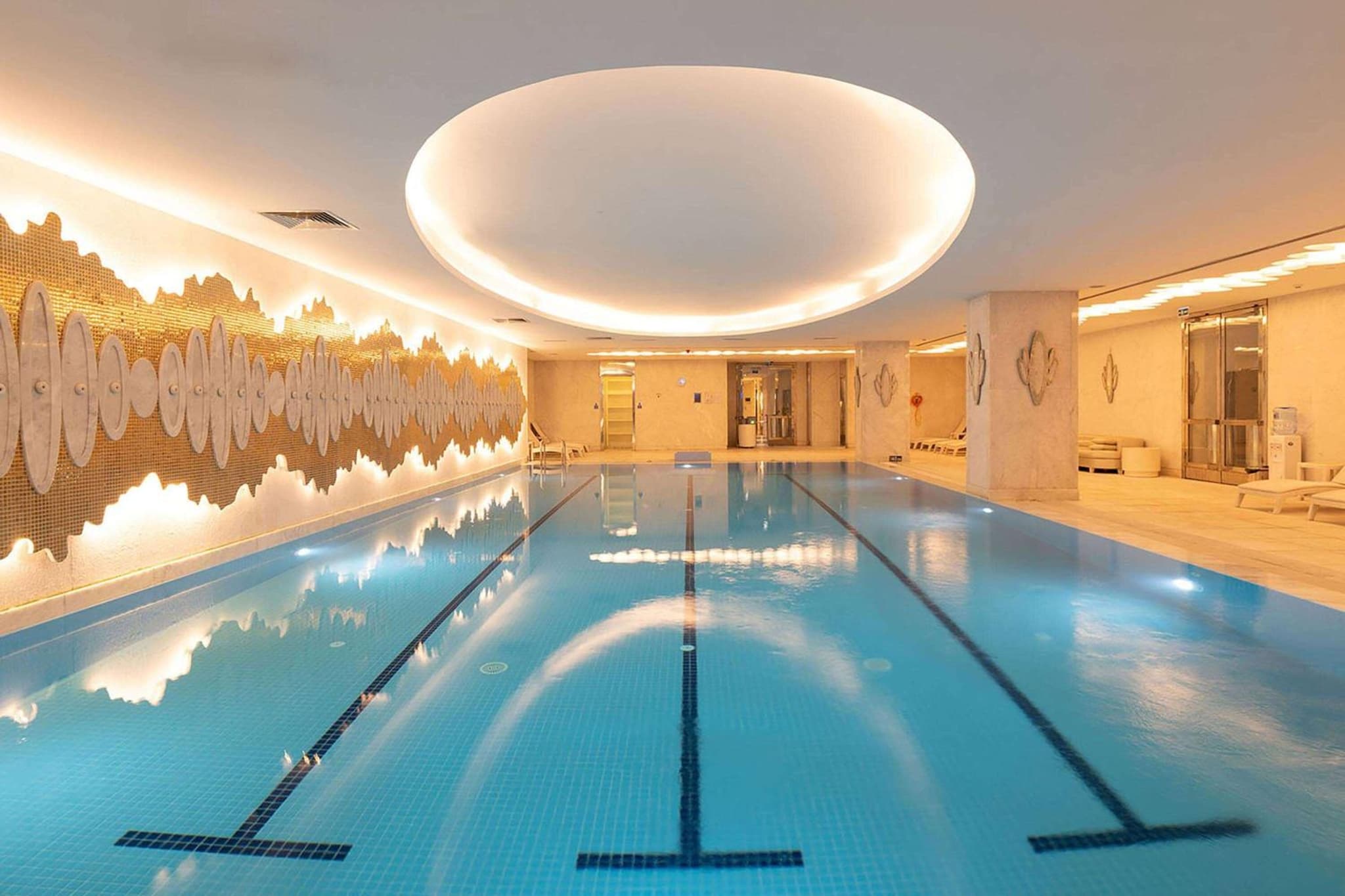 Wyndham Grand Istanbul Kalamış Marina Hotel - Image 1