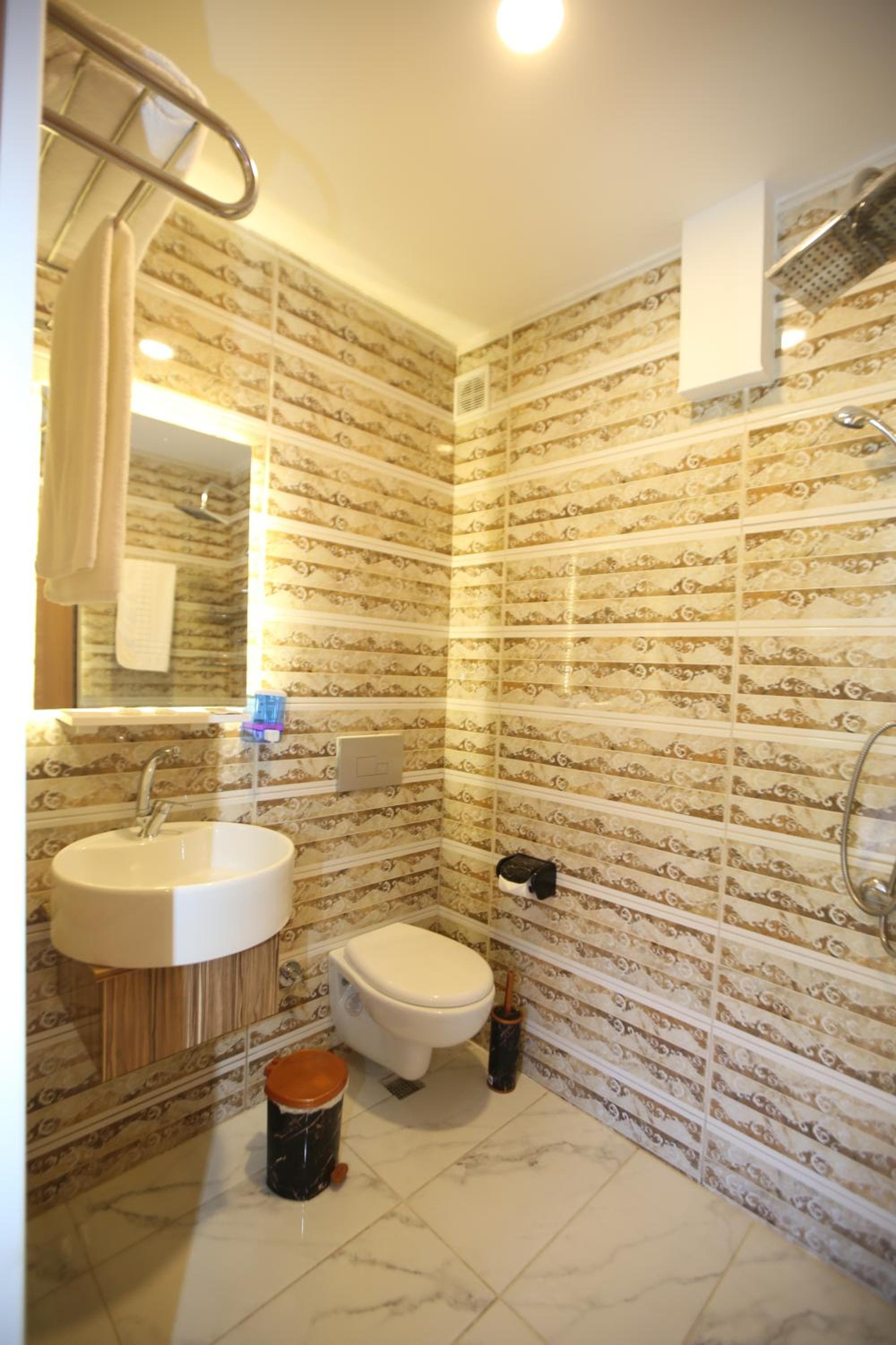 SENYOR GARDEN HOTEL - Image 3