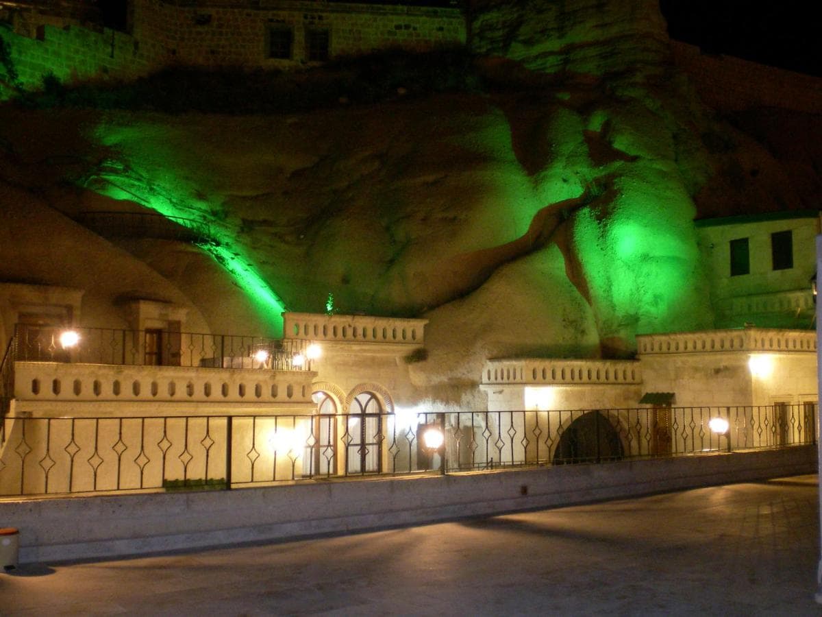 Nature Park Cave Hotel - Image 4