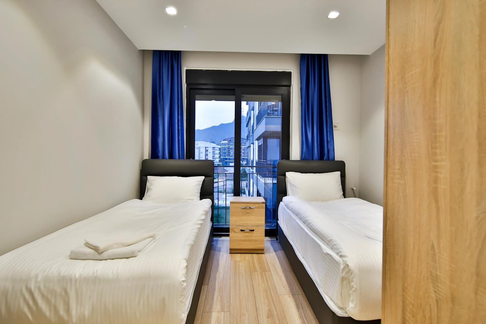 MENE SUITES - Image 2