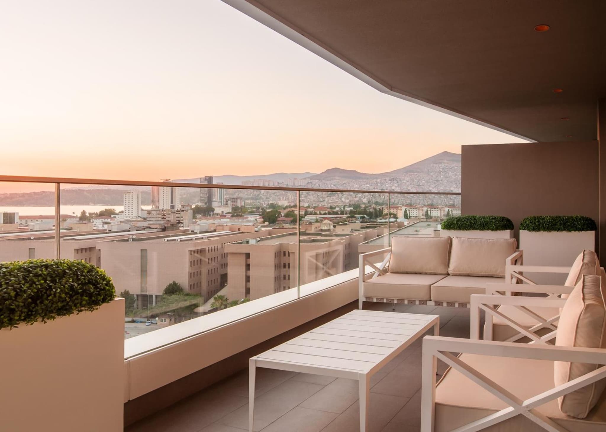 Four Points by Sheraton Izmir - Image 1