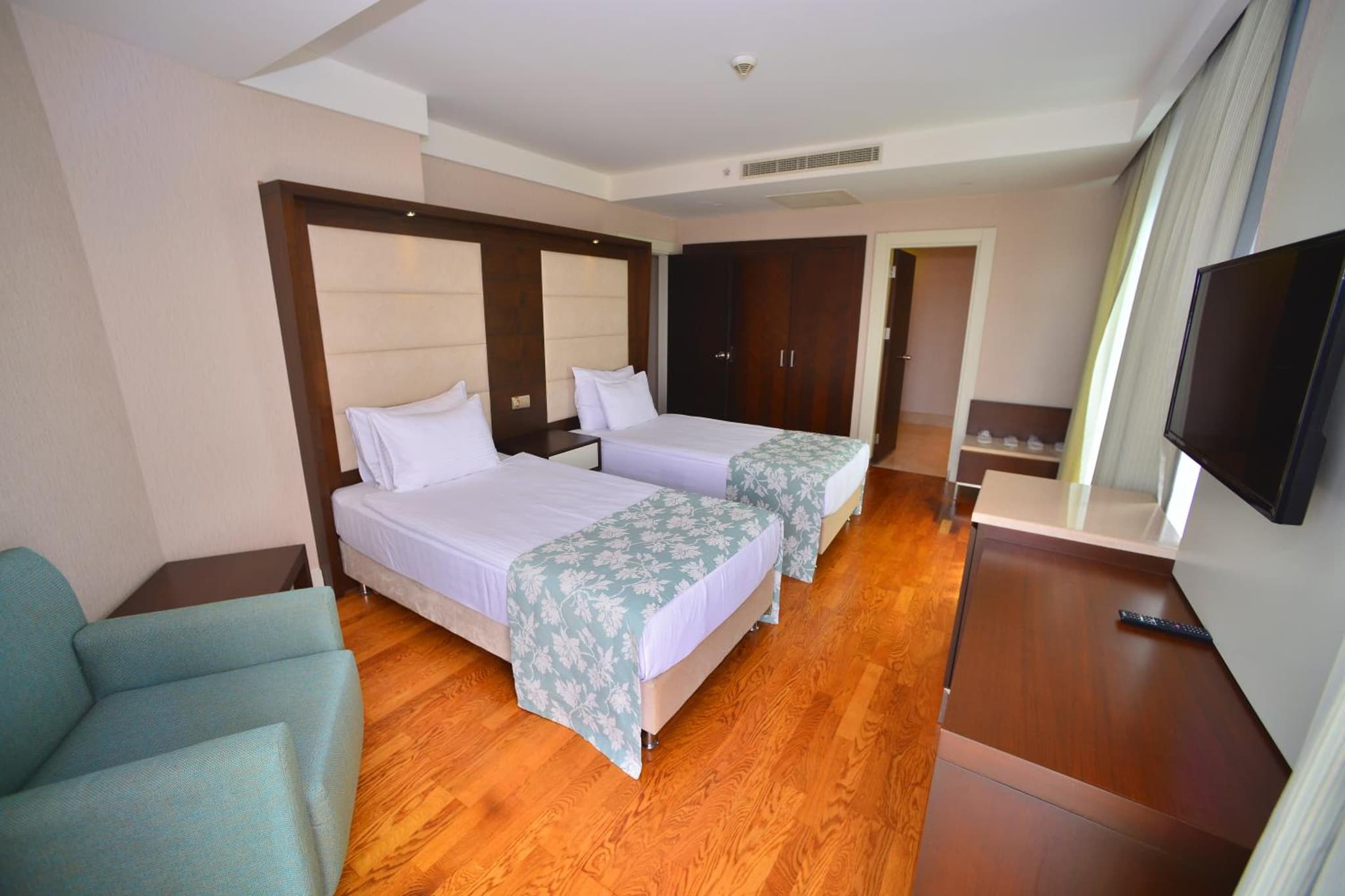 Ramada Plaza Antalya - Image 3