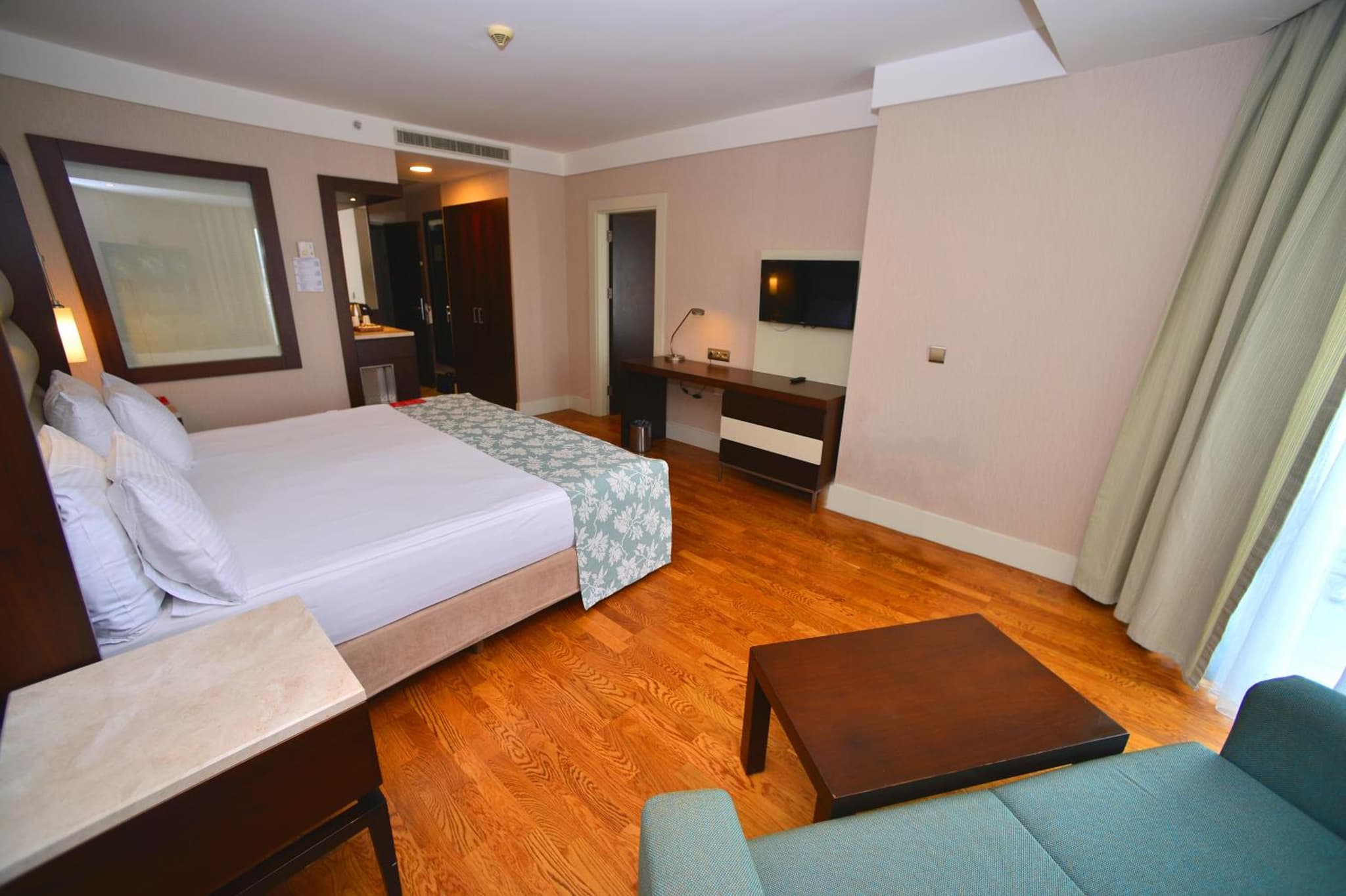 Ramada Plaza Antalya - Image 4