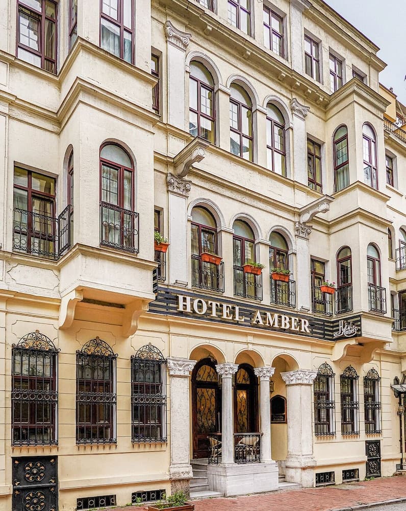 Amber Otel - Özel Sınıf - Image 1