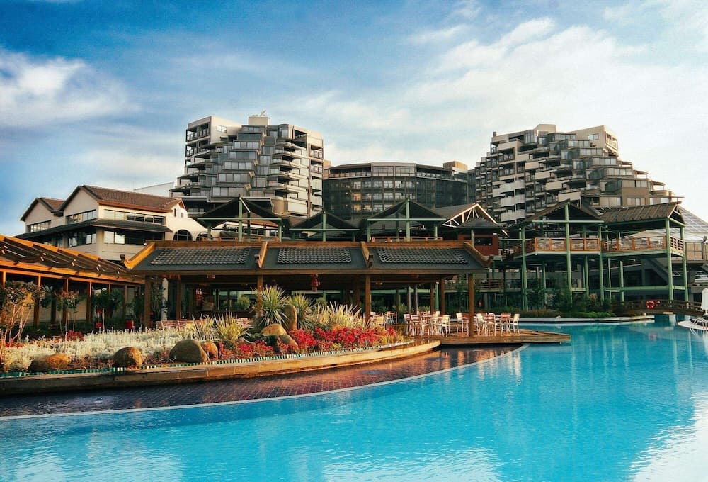 Limak Lara De Luxe Otel - Her Şey Dahil - Image 1