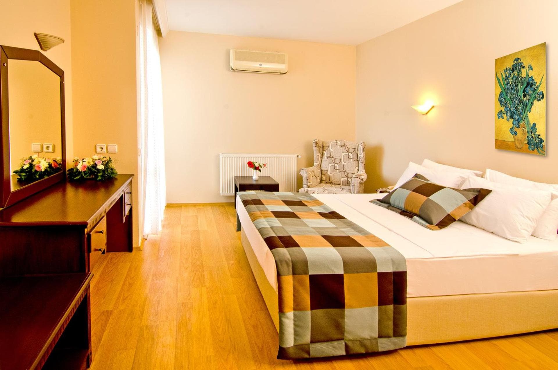 City's Hill Hotel - Image 3