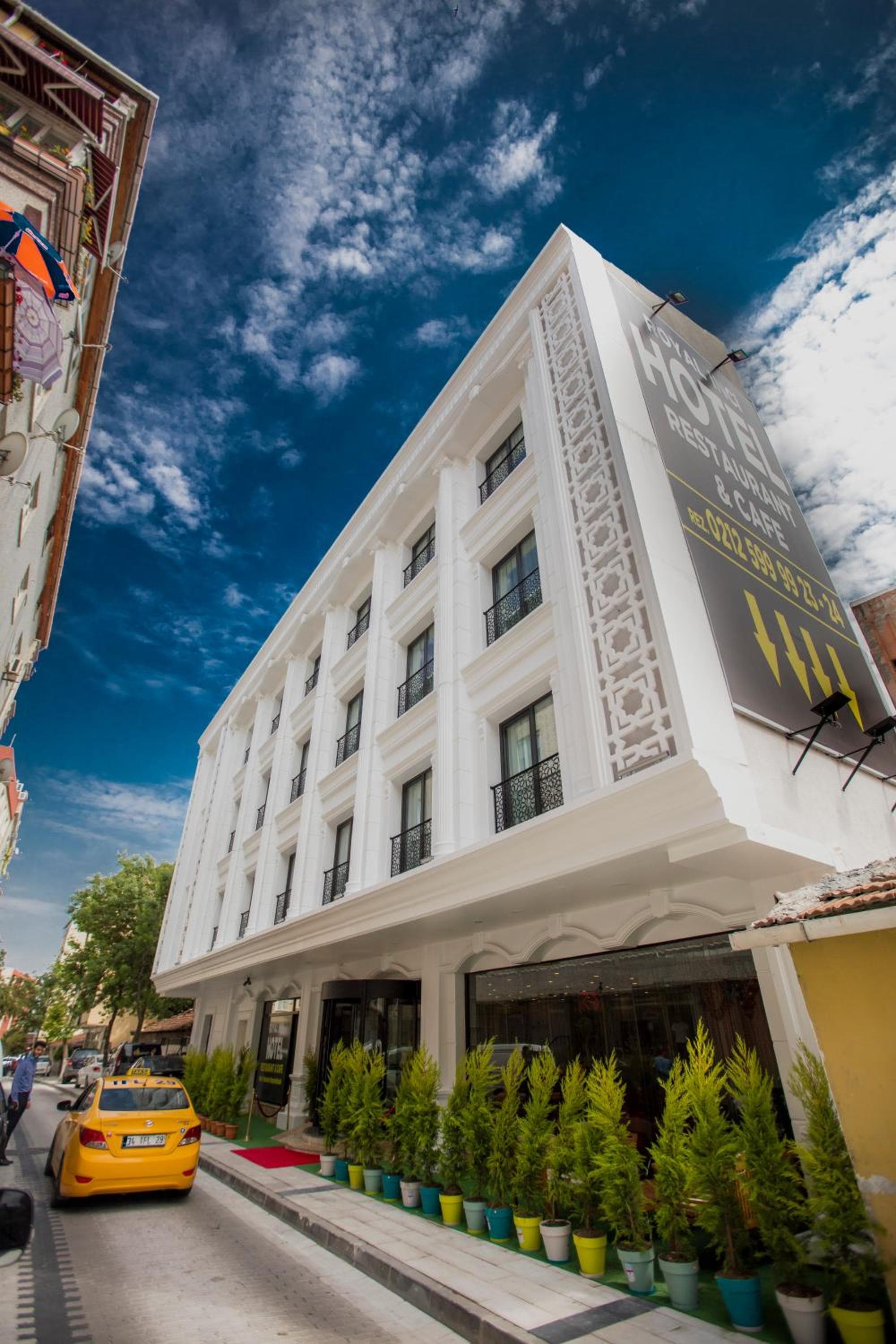 Royal İnci Spa Hotel - Image 1