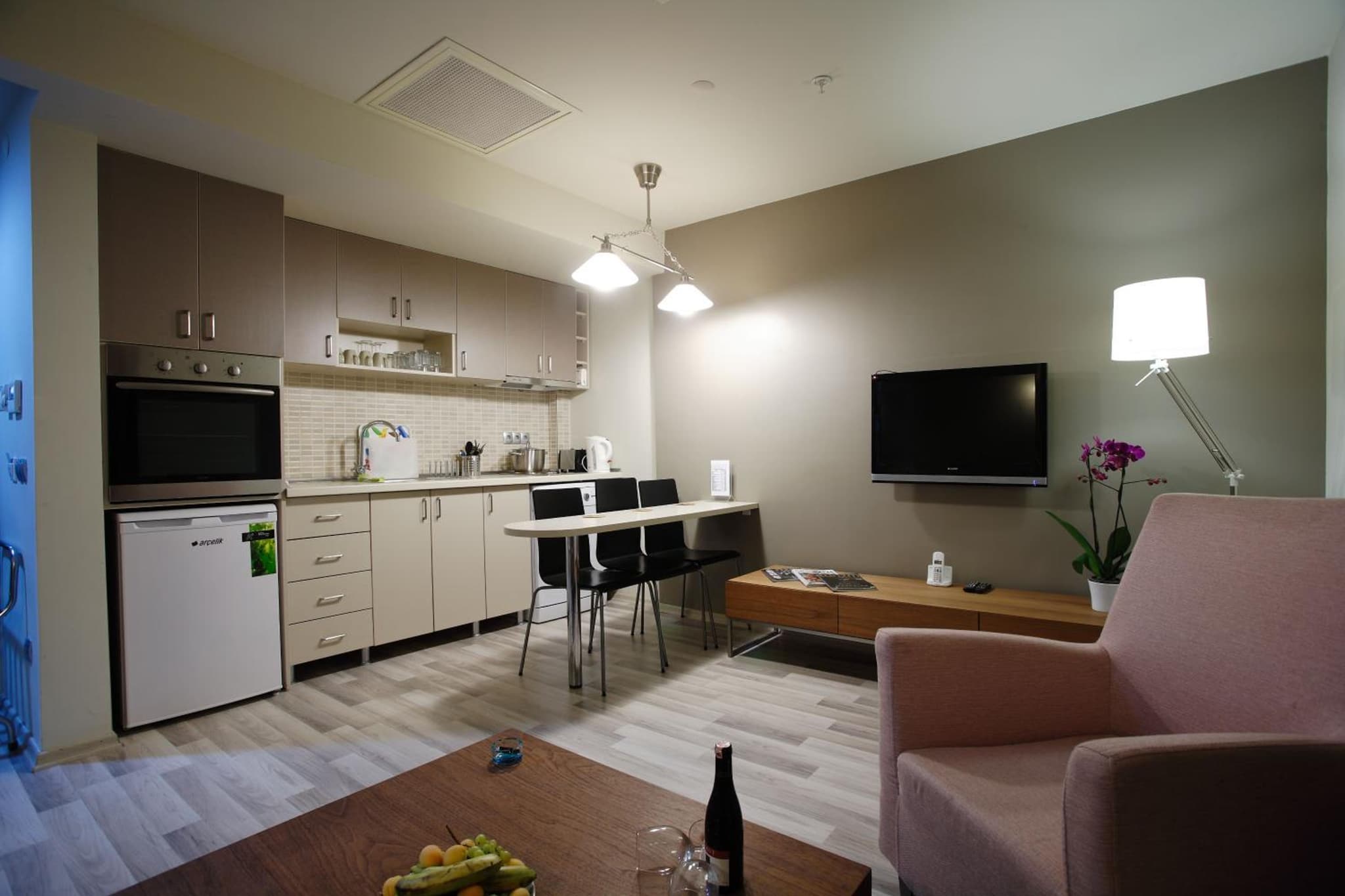 Home Stay Home Sisli - Image 2