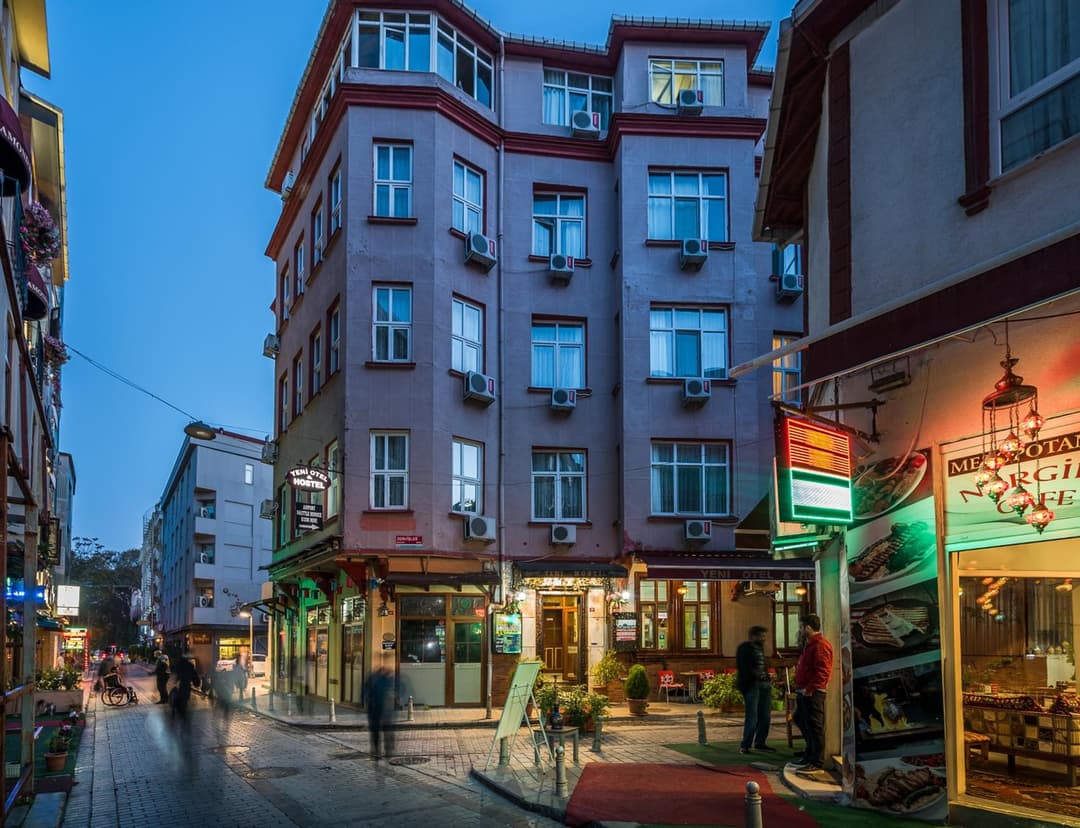 Yeni Hotel fotoğrafı