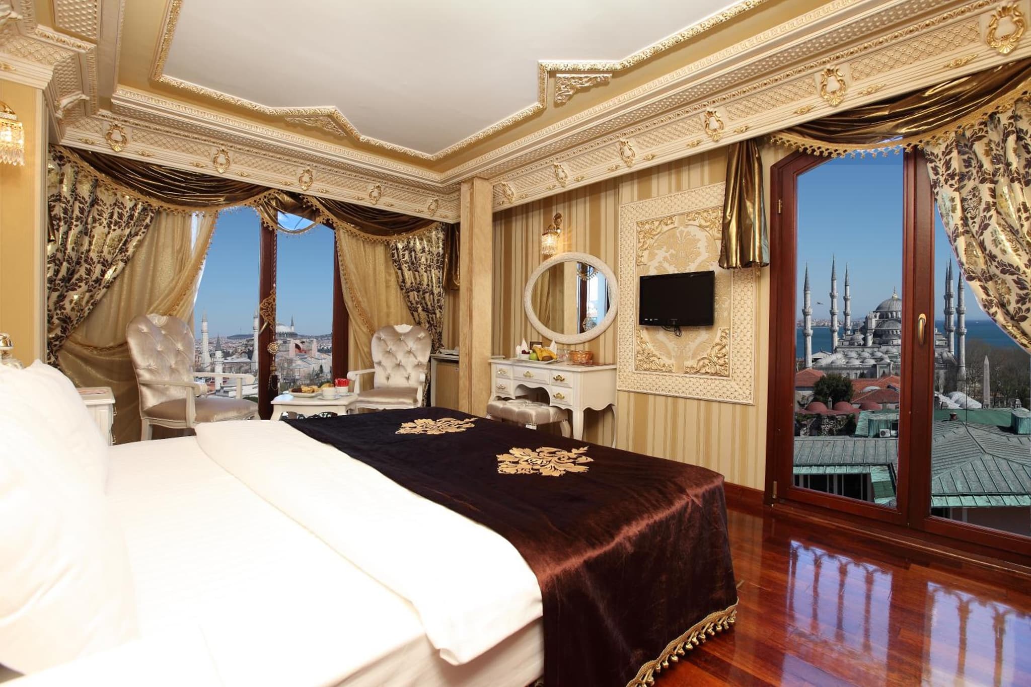 Deluxe Golden Horn Sultanahmet Hotel - Image 2
