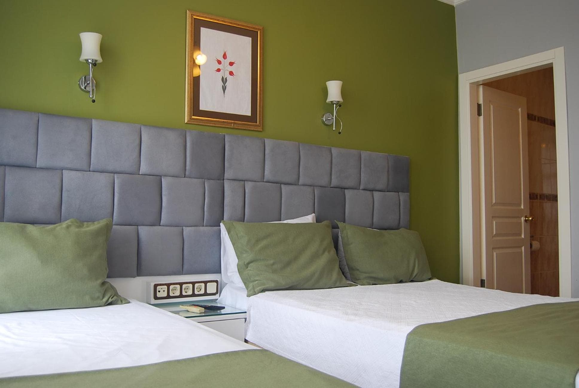 Hotel Tulip House - Image 4