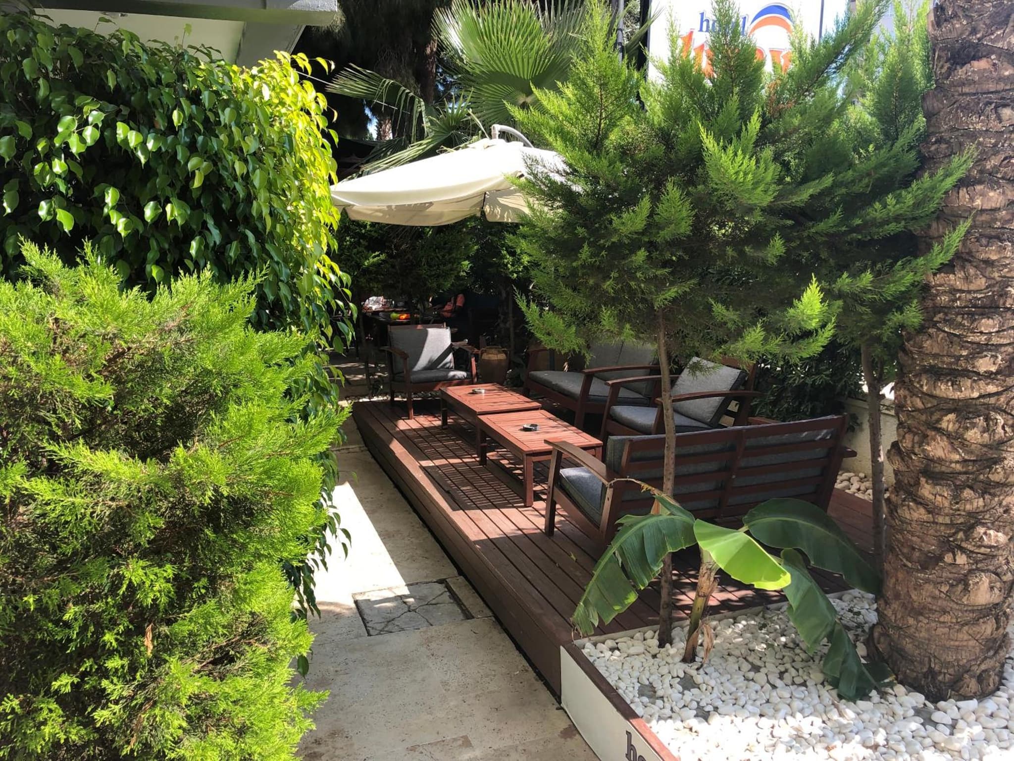 Hotel Lunay - Image 2