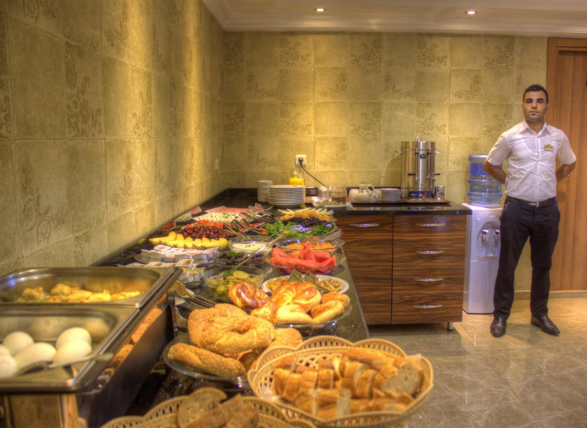 Real Life Otel - Image 4