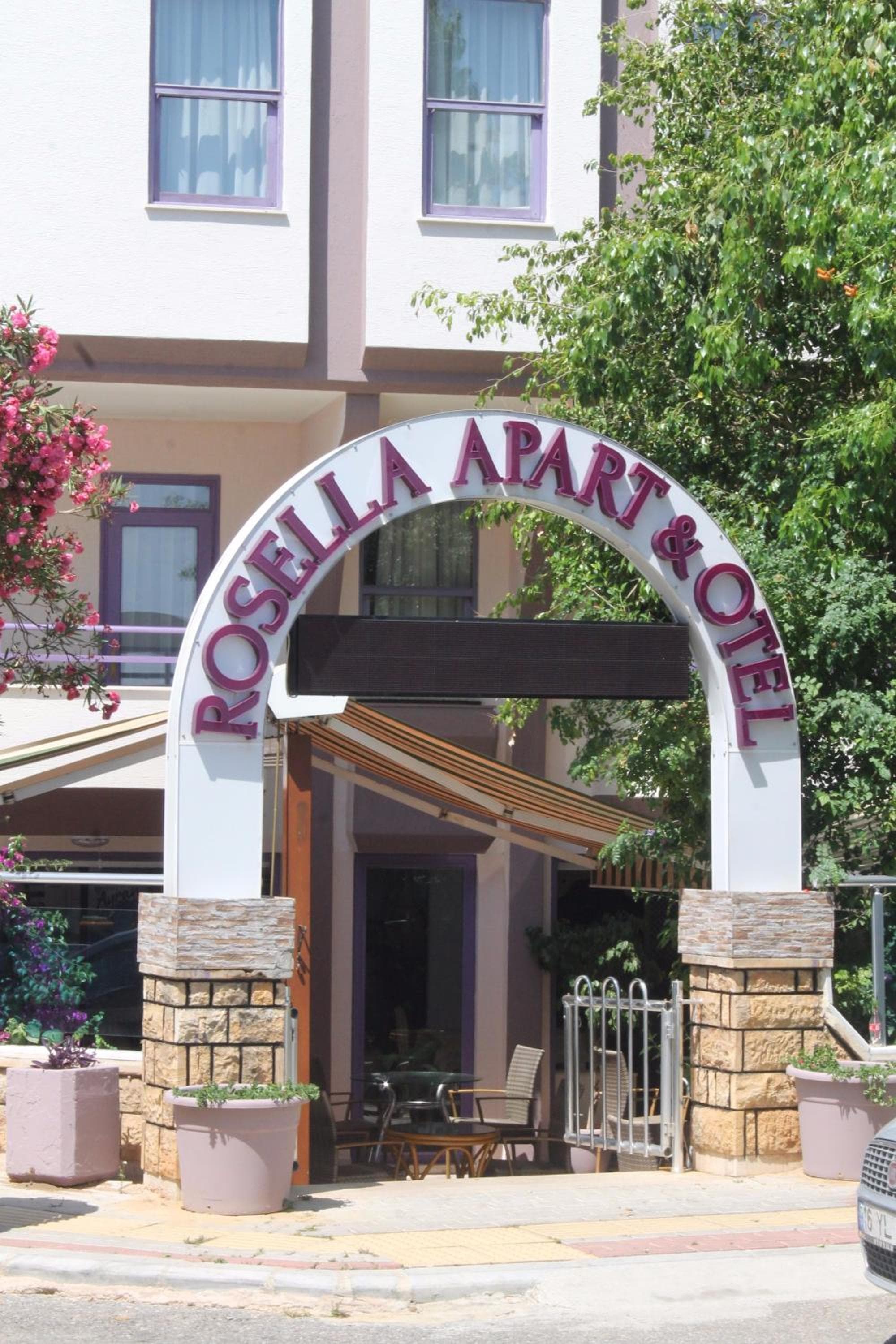 Rosella Hotel - Image 3