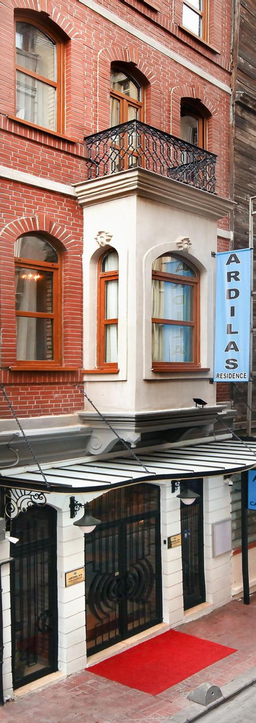 Ardilas residence - Image 2