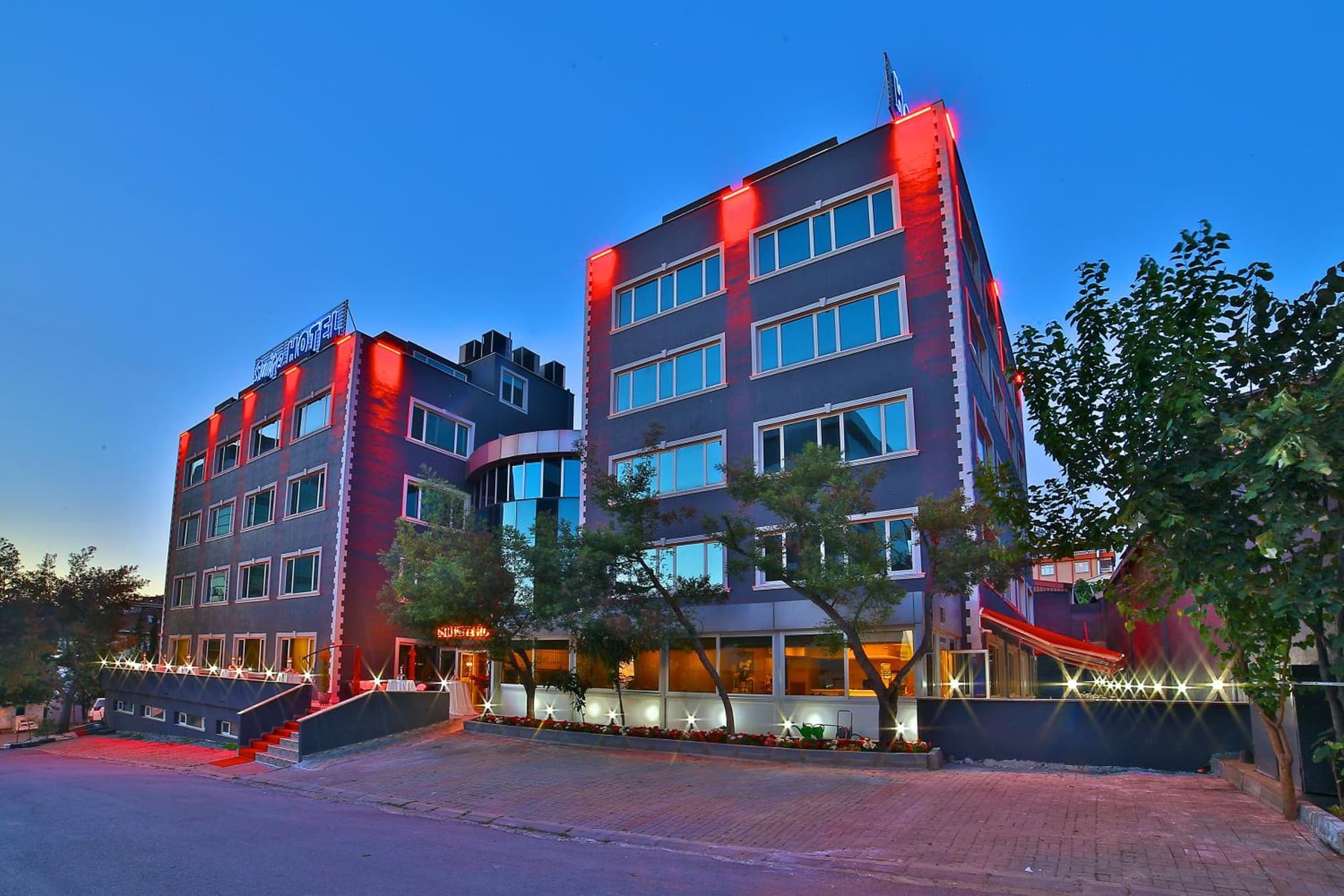 The Hera Premium Hotels - Image 1