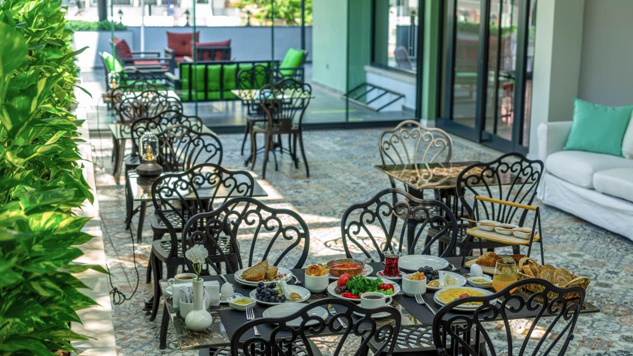 The Mori Club Hotel - Image 4