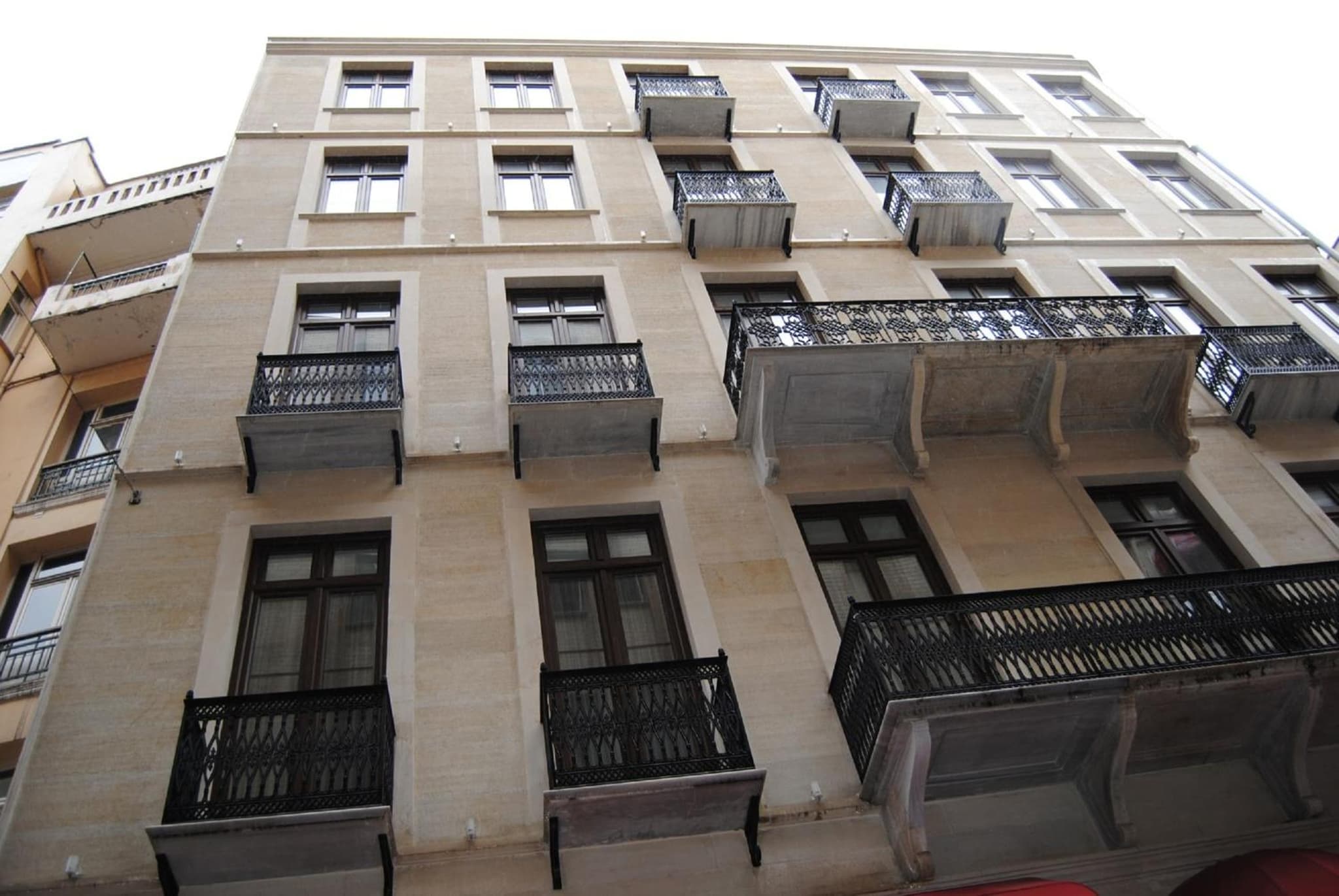 Pera Residence - Image 1