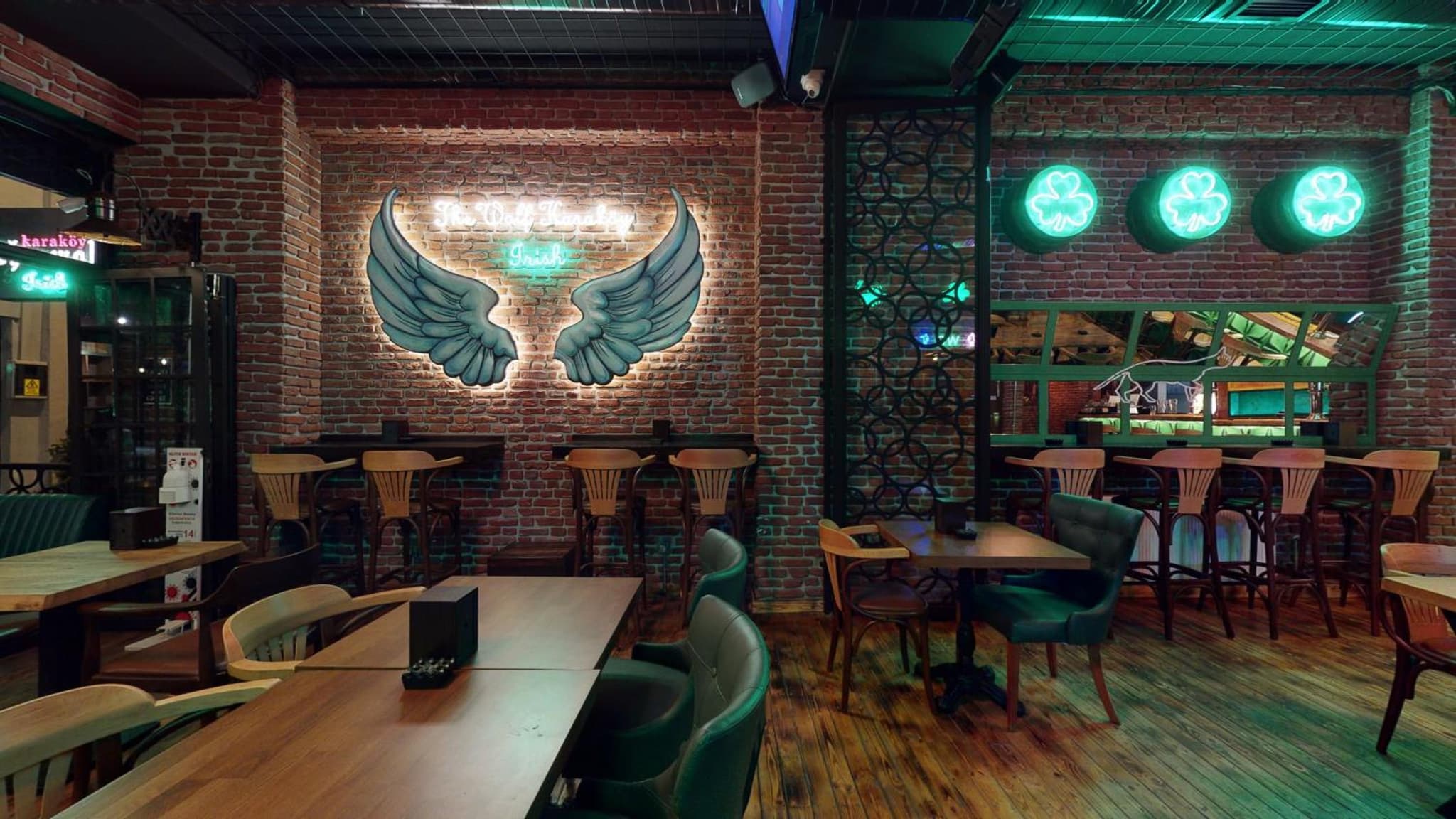 The Wolf Otel - Image 3