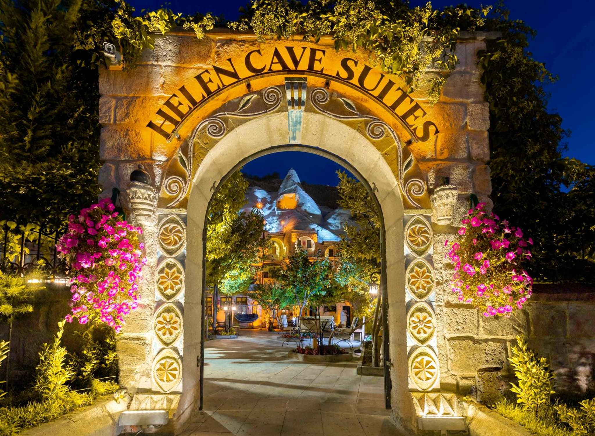 Helen Cave Suites - Image 1