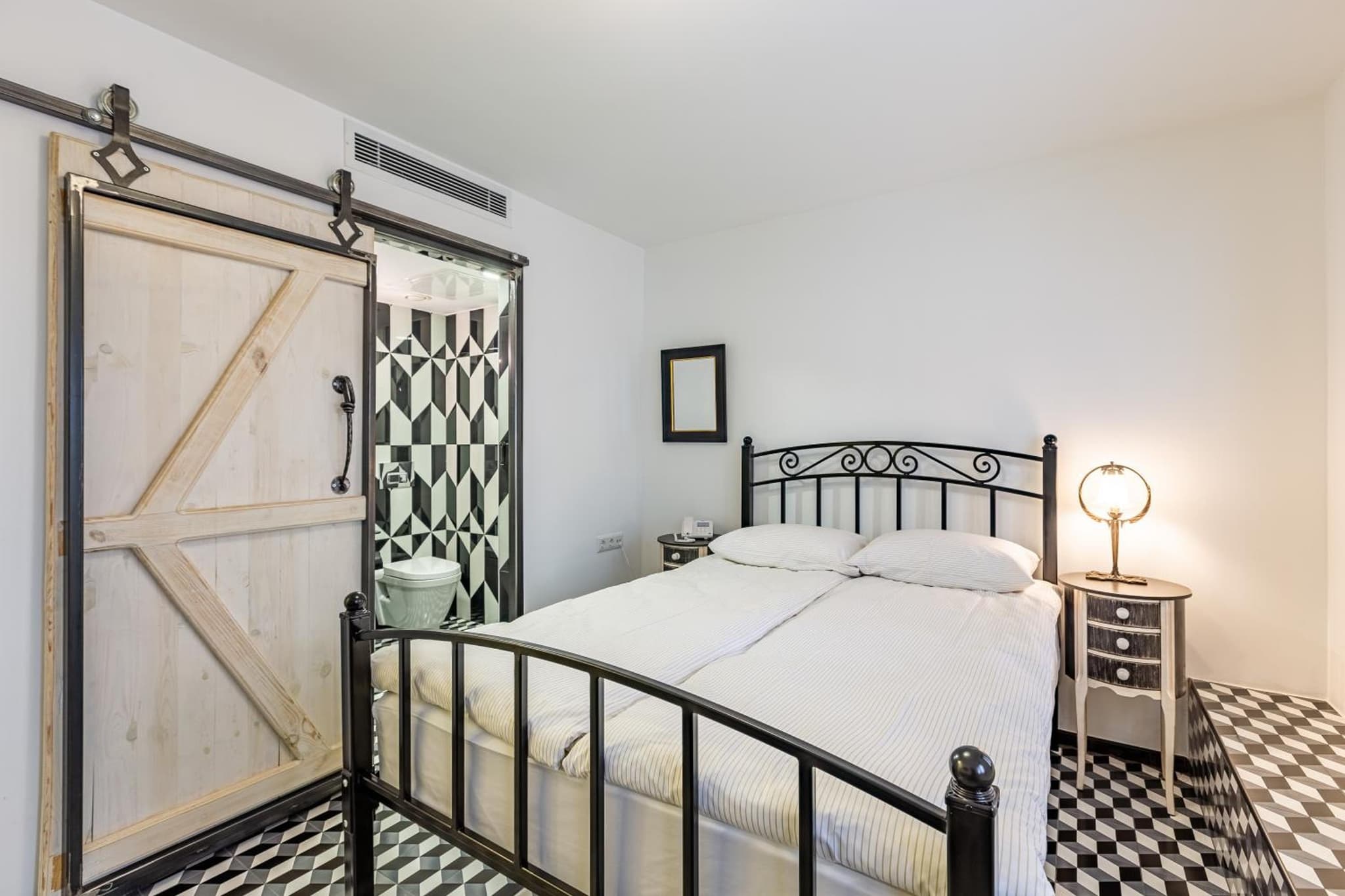 Villa Pera Suite Otel - Image 1