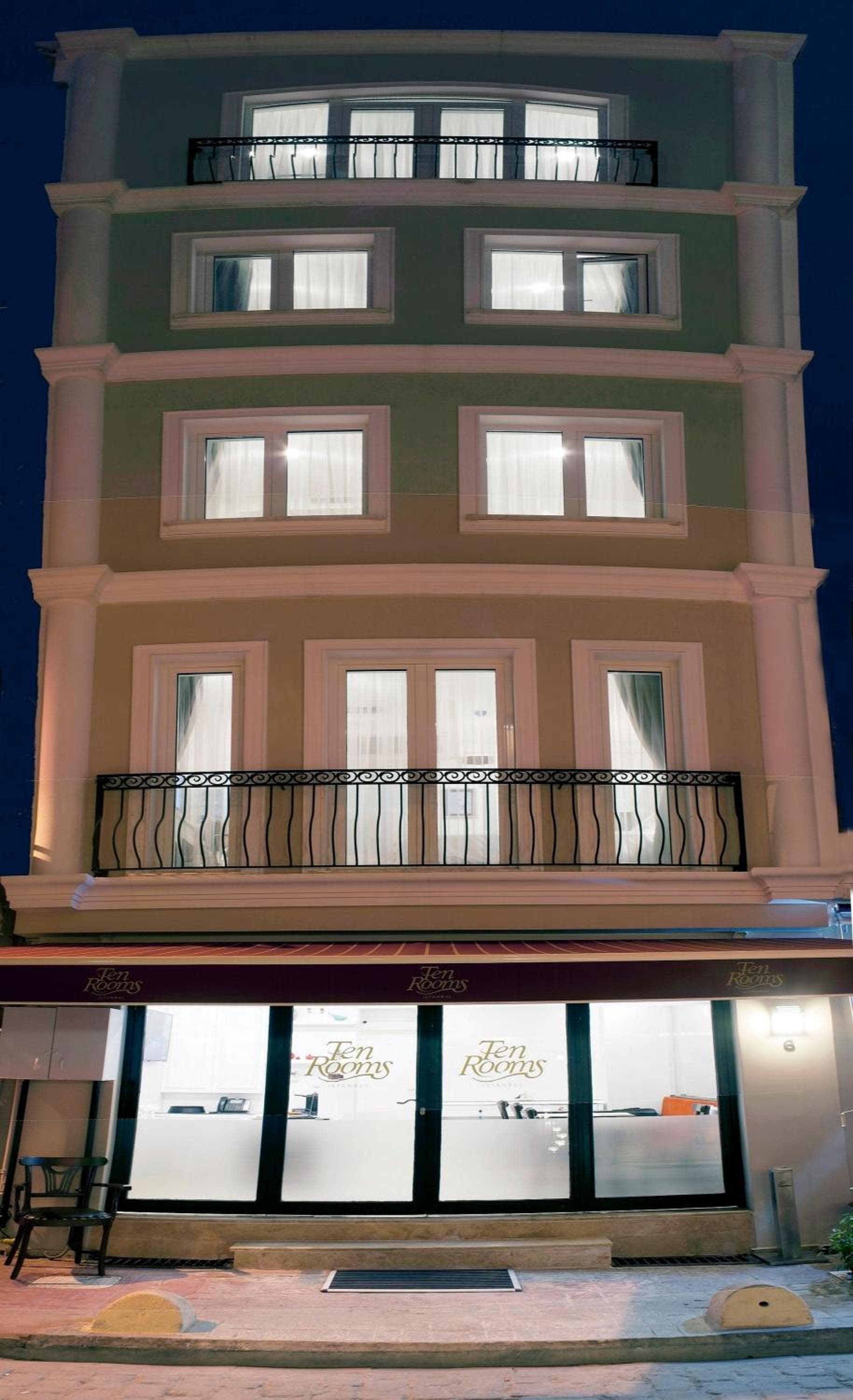 Ten Rooms İstanbul Otel - Image 1