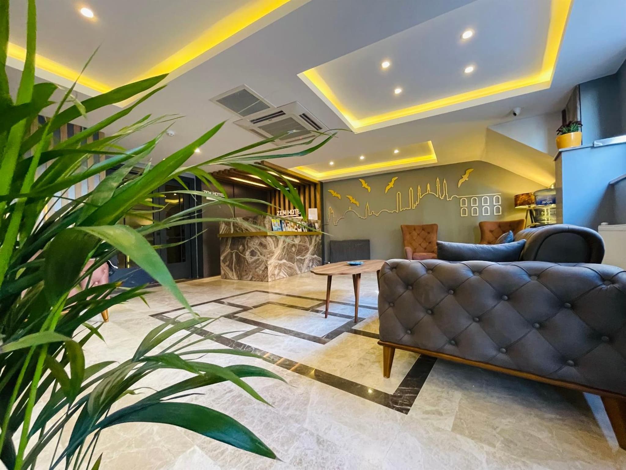 Zem Hotel - Image 1