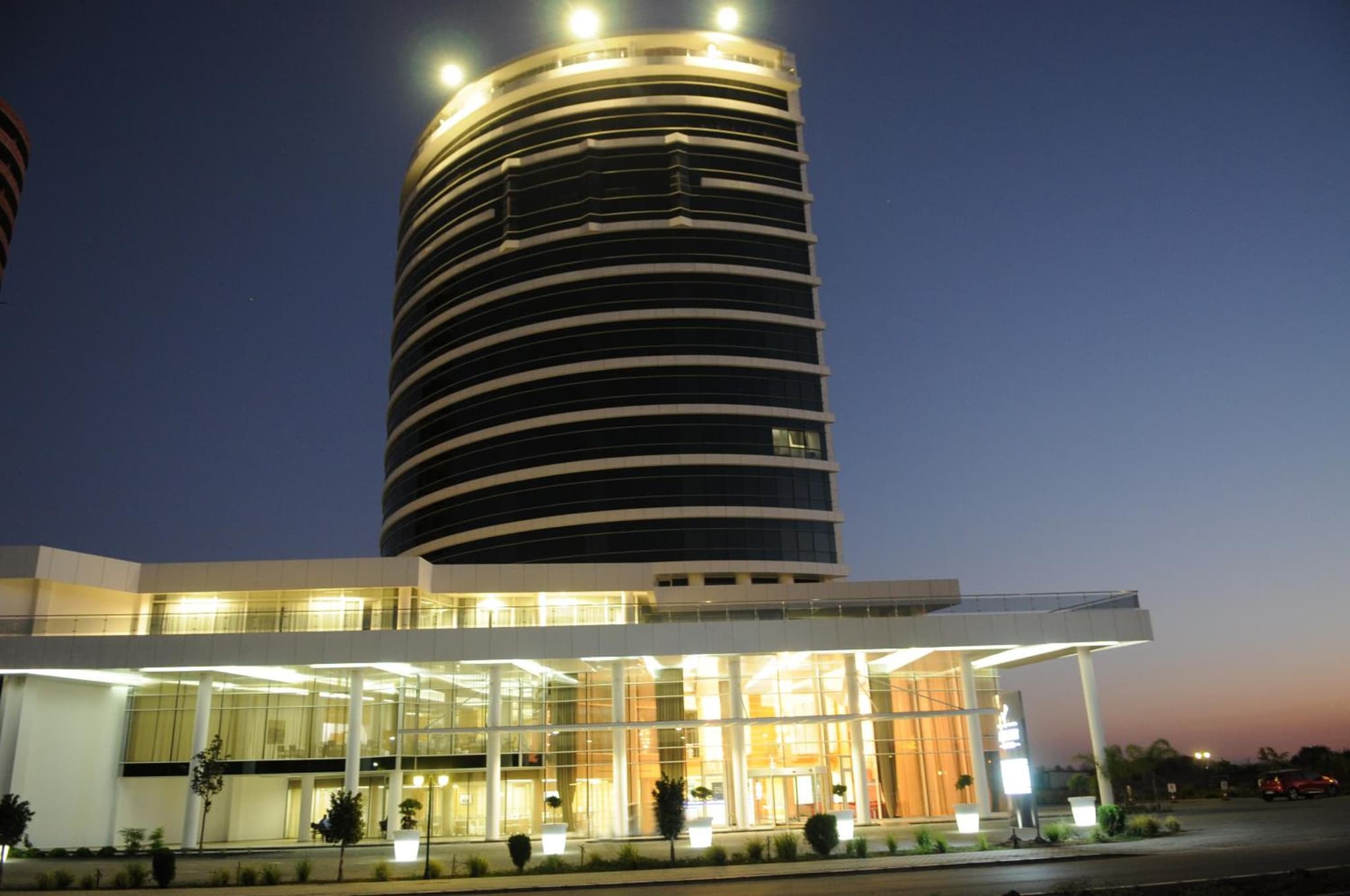 Anemon Adana Otel - Image 1
