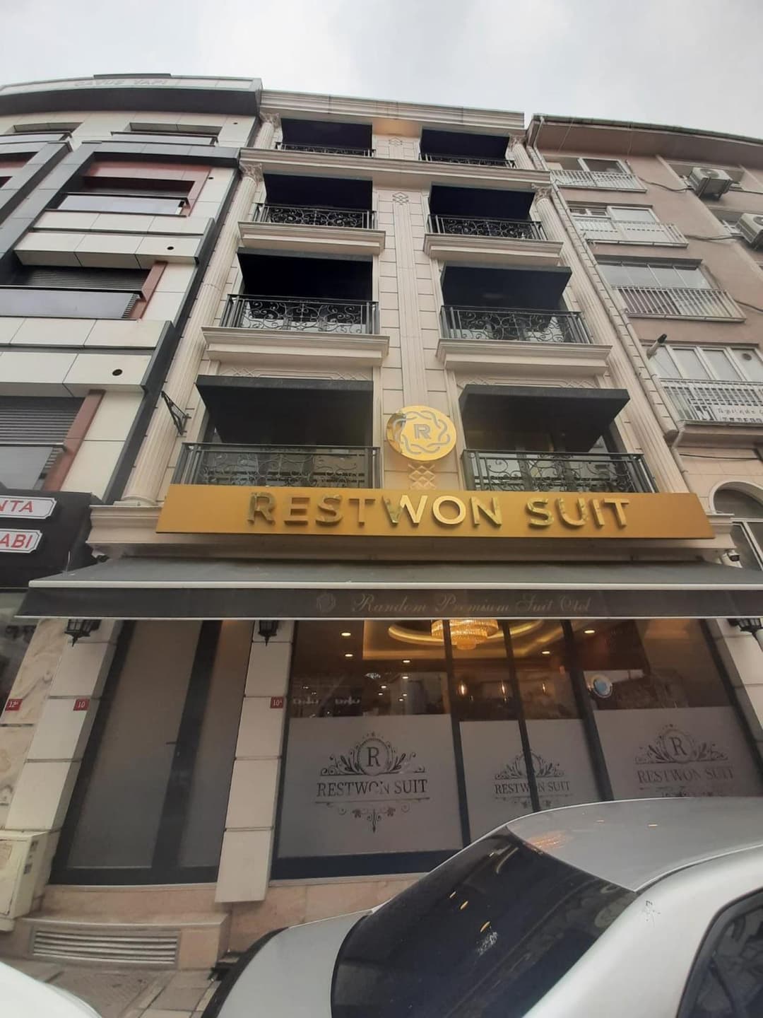 RESTWON SUIT fotoğrafı