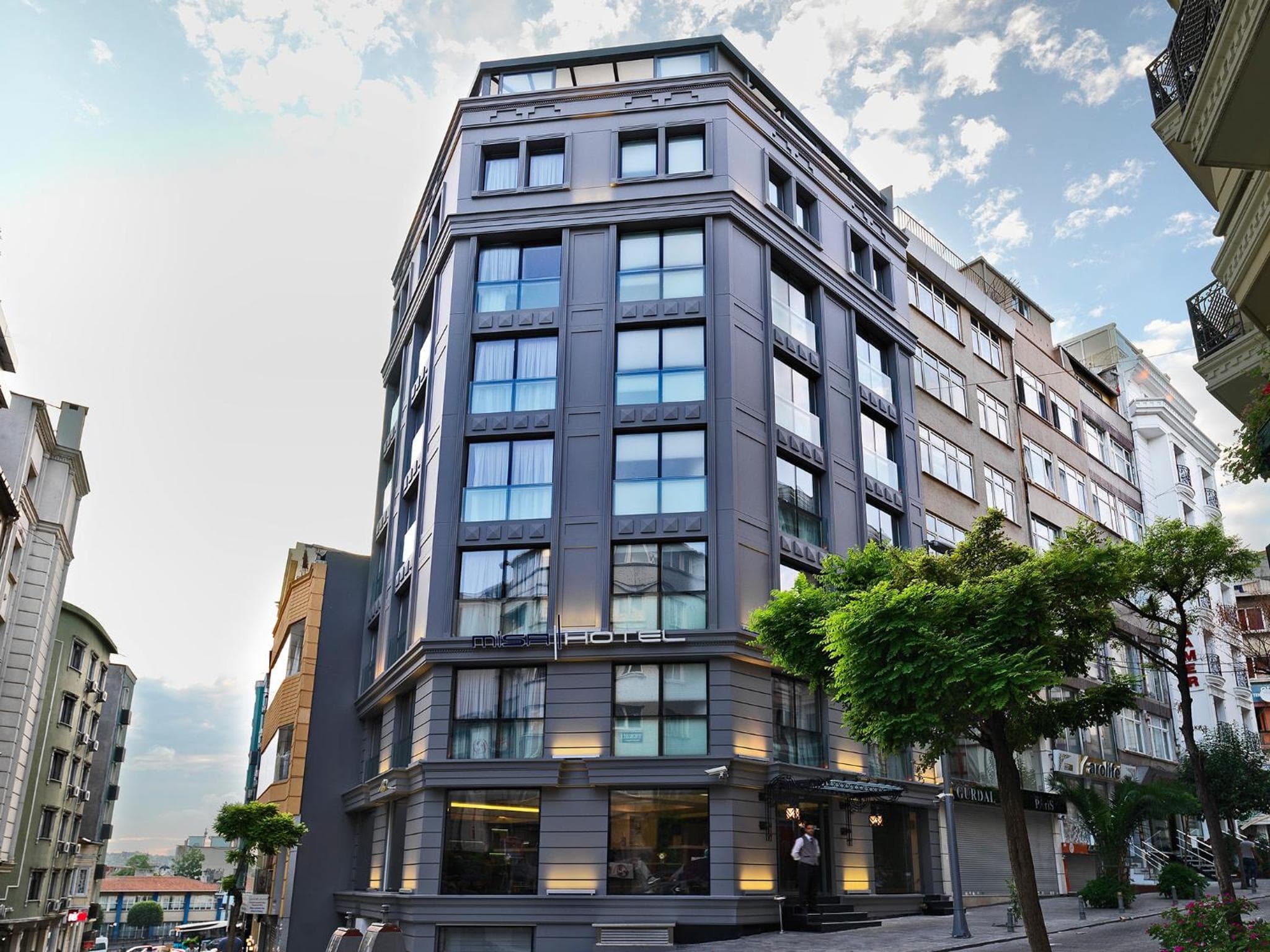 Misa Otel - Image 1