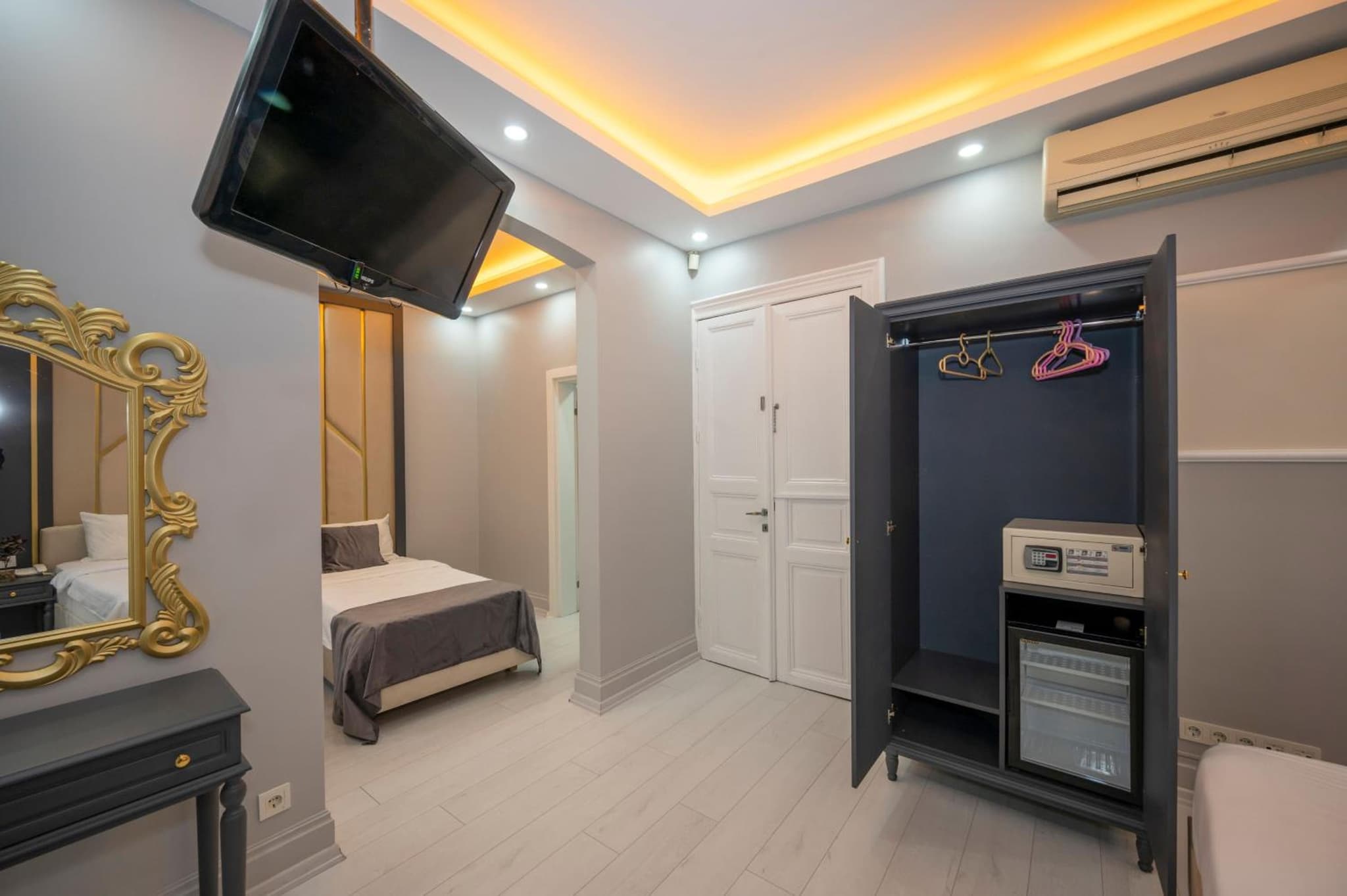 Hotel Next2 becomes Next2 Otel. - Image 4