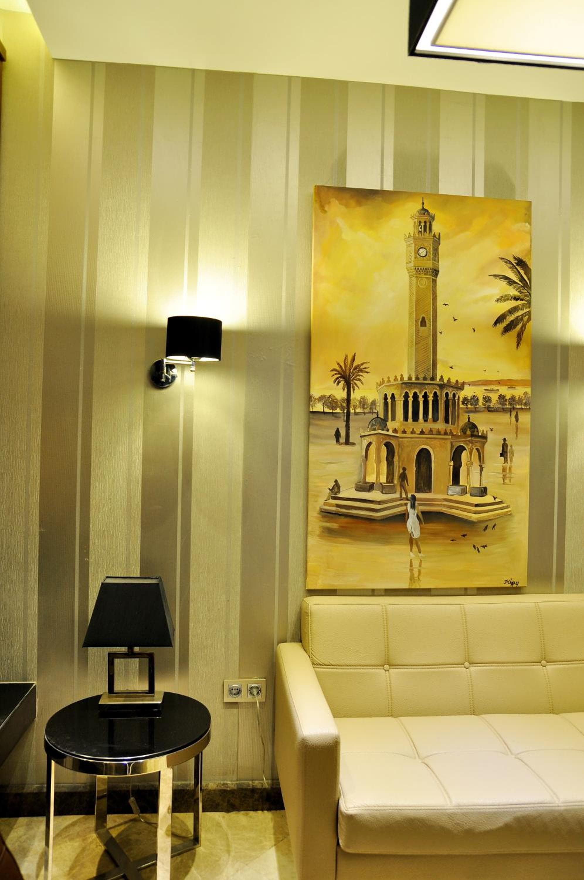 Avin Hotel - Image 2