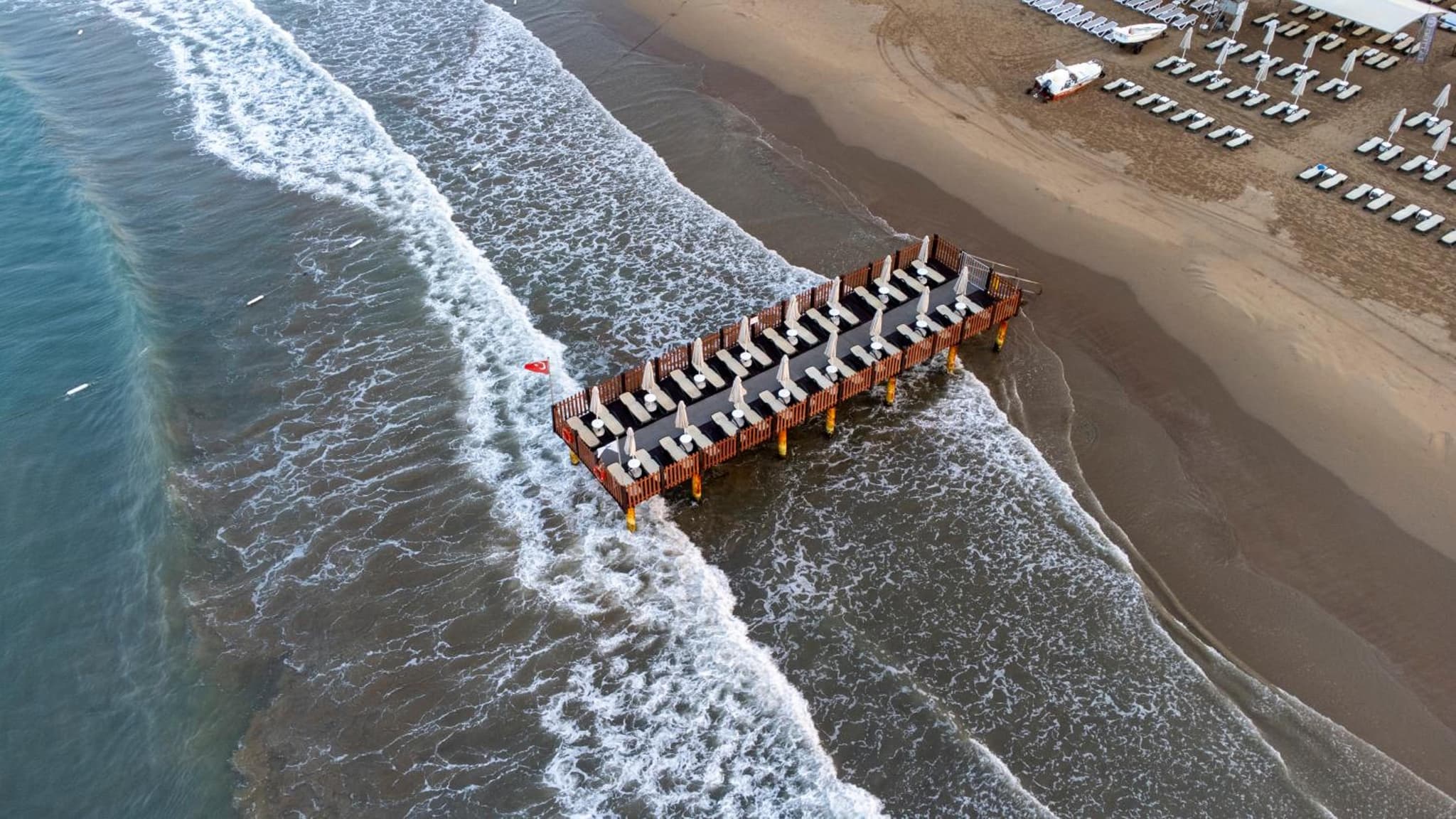 Villa Side Hotel - Image 1