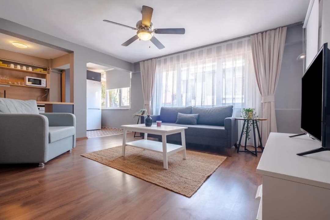Remarkable Flat in the Heart of Cihangir fotoğrafı